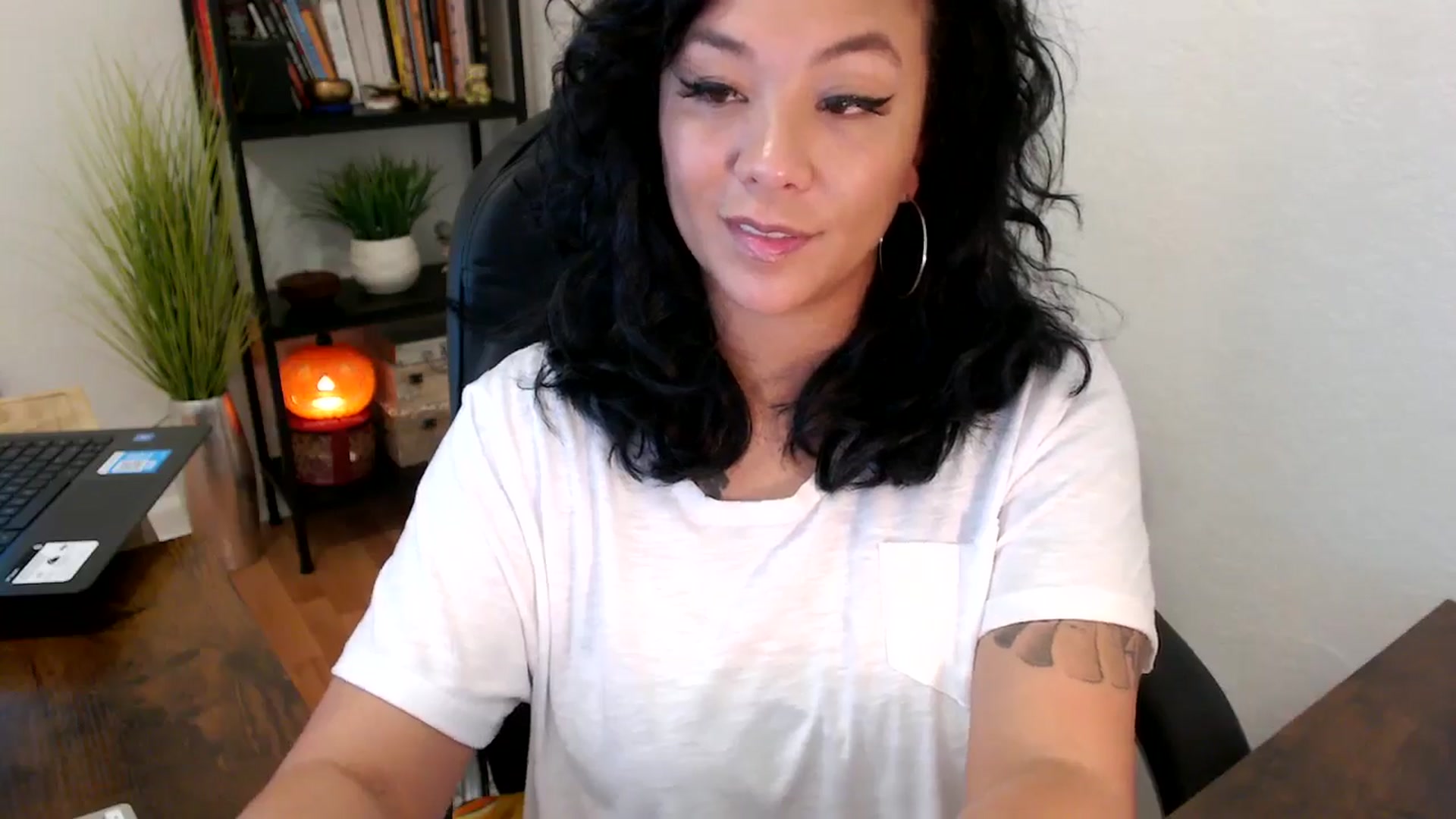 Gallery image thumbnail from MickaylaMinx's myfreecams stream on, 10/14/2024, 17:48 image 20 of 20