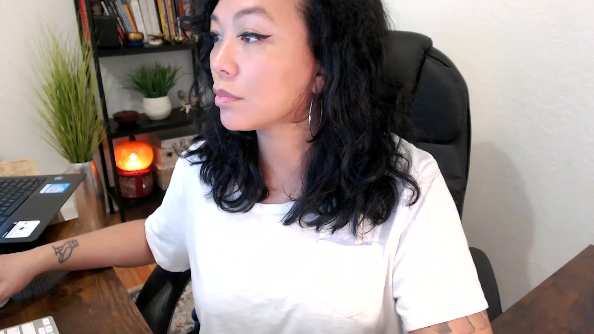 Gallery image thumbnail from MickaylaMinx's myfreecams stream on, 10/14/2024, 17:48 image 13 of 20