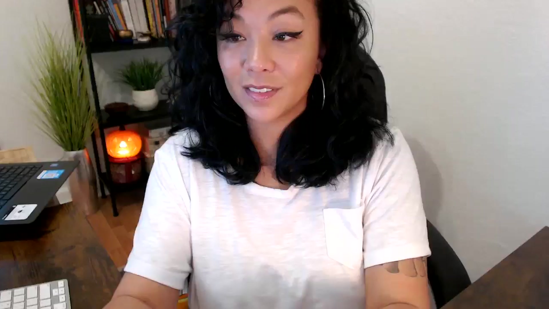 Gallery image thumbnail from MickaylaMinx's myfreecams stream on, 10/14/2024, 17:48 image 2 of 20