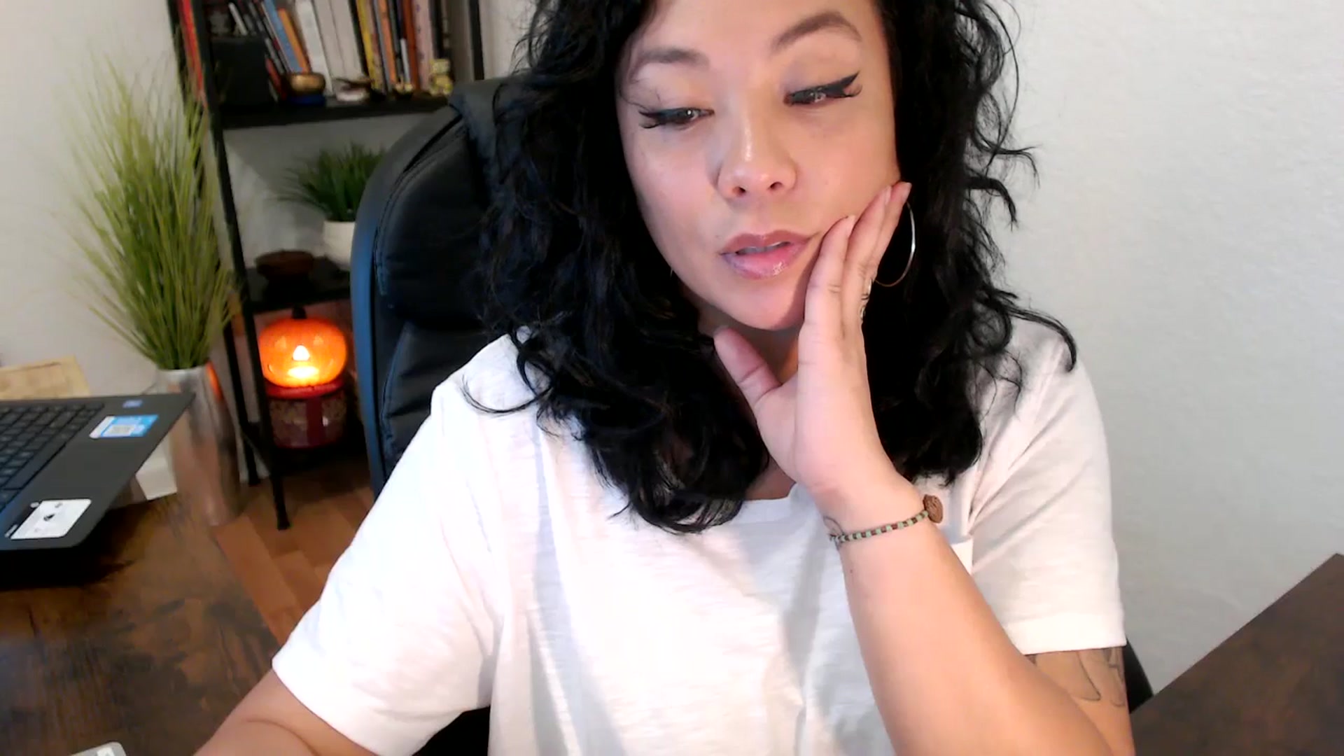 Gallery image thumbnail from MickaylaMinx's myfreecams stream on, 10/14/2024, 17:48 image 16 of 20