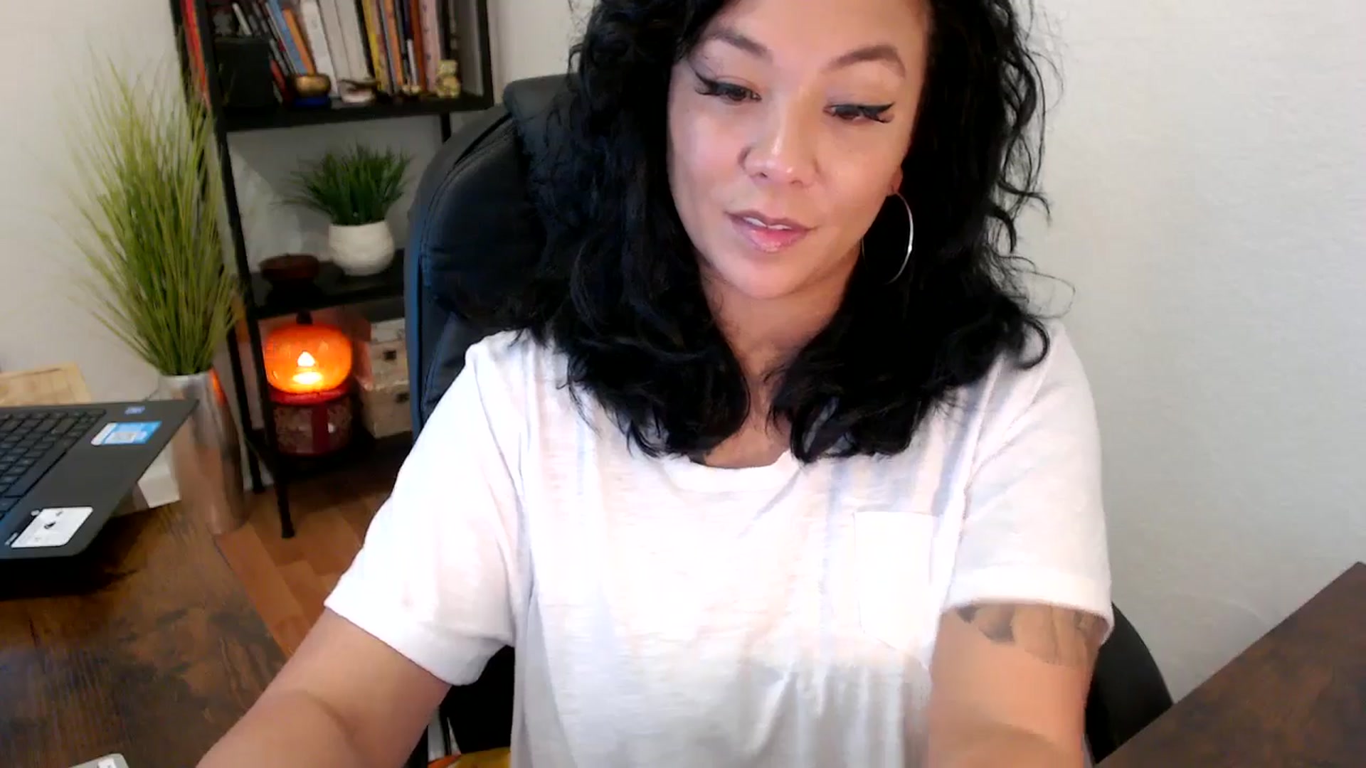 Gallery image thumbnail from MickaylaMinx's myfreecams stream on, 10/14/2024, 17:48 image 19 of 20