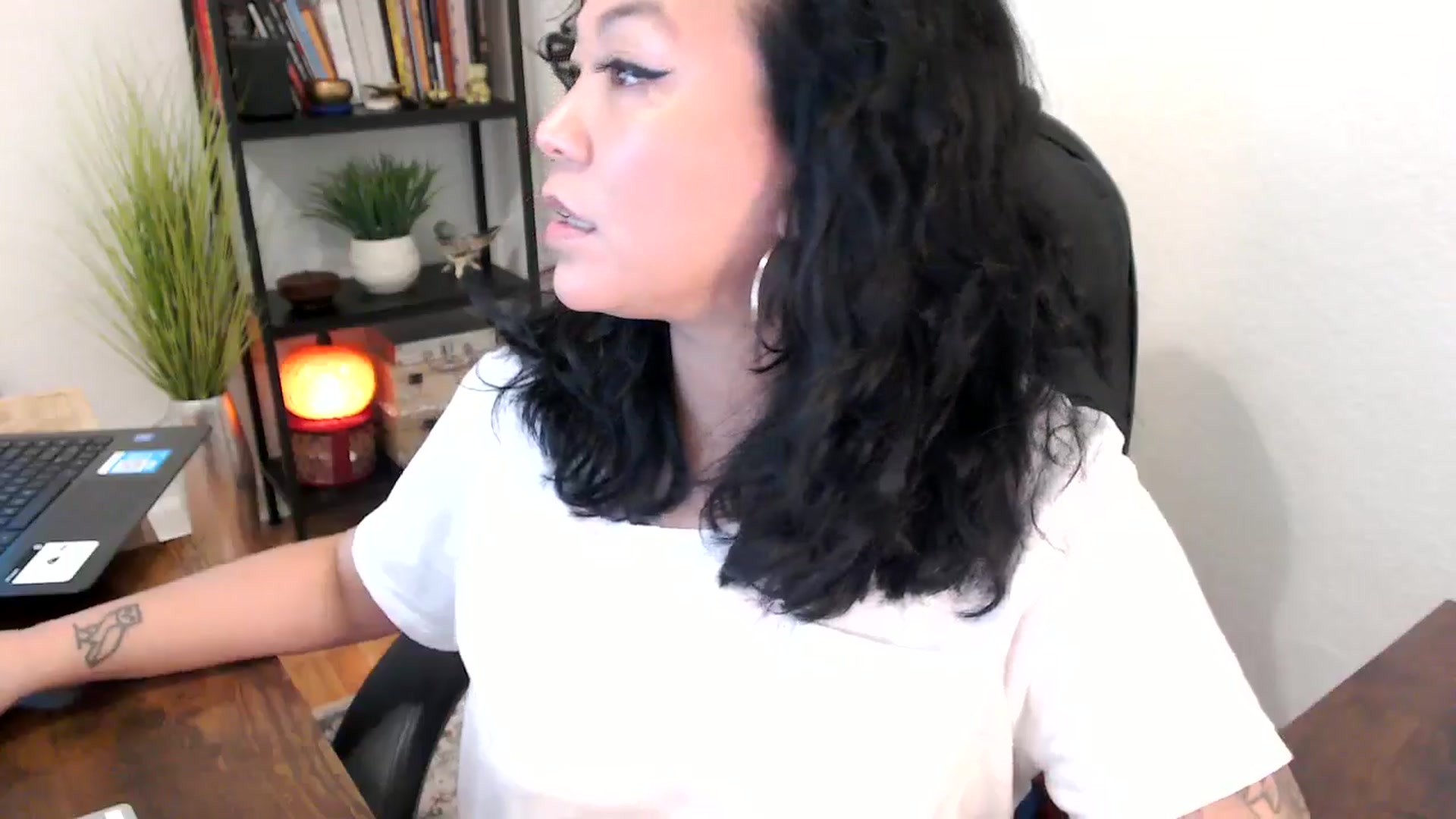 Gallery image thumbnail from MickaylaMinx's myfreecams stream on, 10/14/2024, 17:48 image 18 of 20