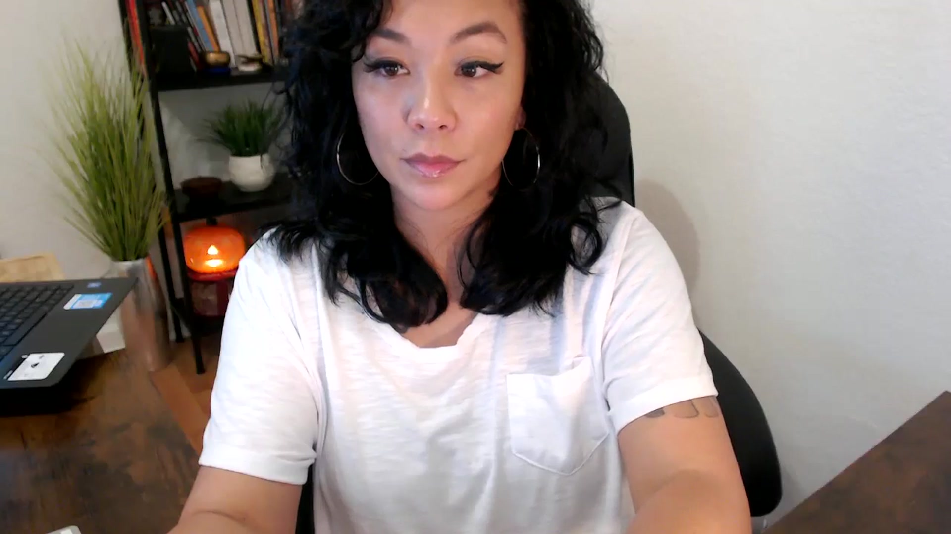 Gallery image thumbnail from MickaylaMinx's myfreecams stream on, 10/14/2024, 18:28 image 20 of 20