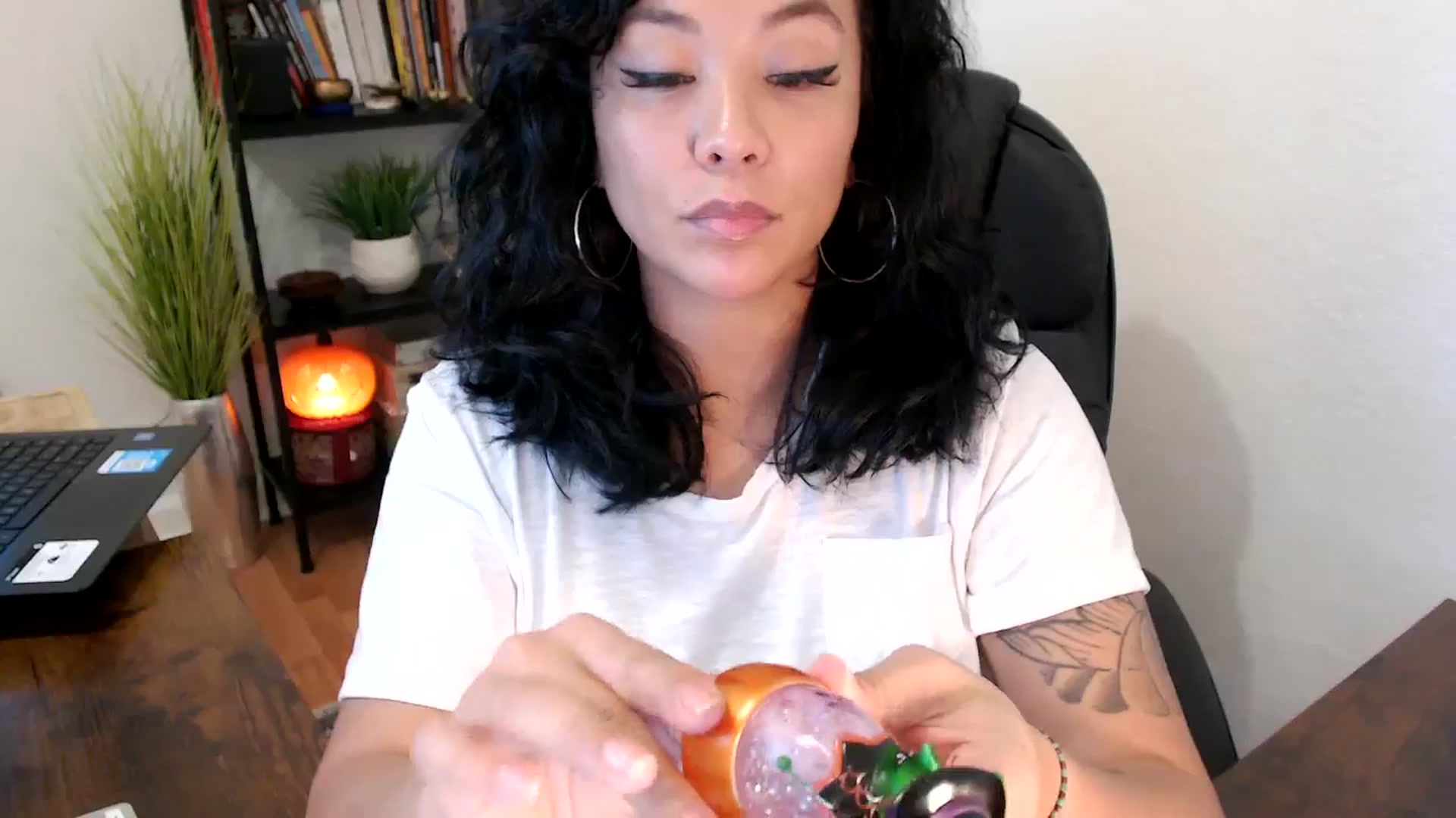 Gallery image thumbnail from MickaylaMinx's myfreecams stream on, 10/14/2024, 18:28 image 3 of 20