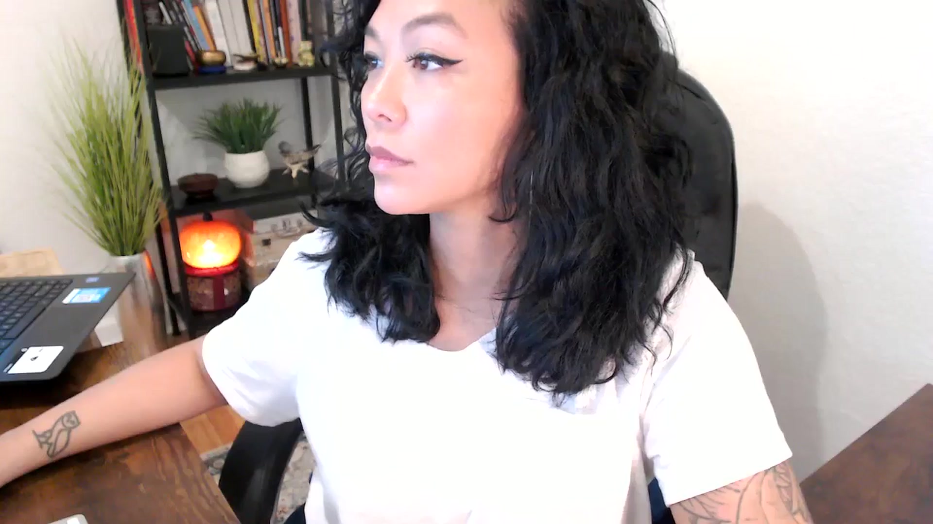 Gallery image thumbnail from MickaylaMinx's myfreecams stream on, 10/14/2024, 18:28 image 4 of 20