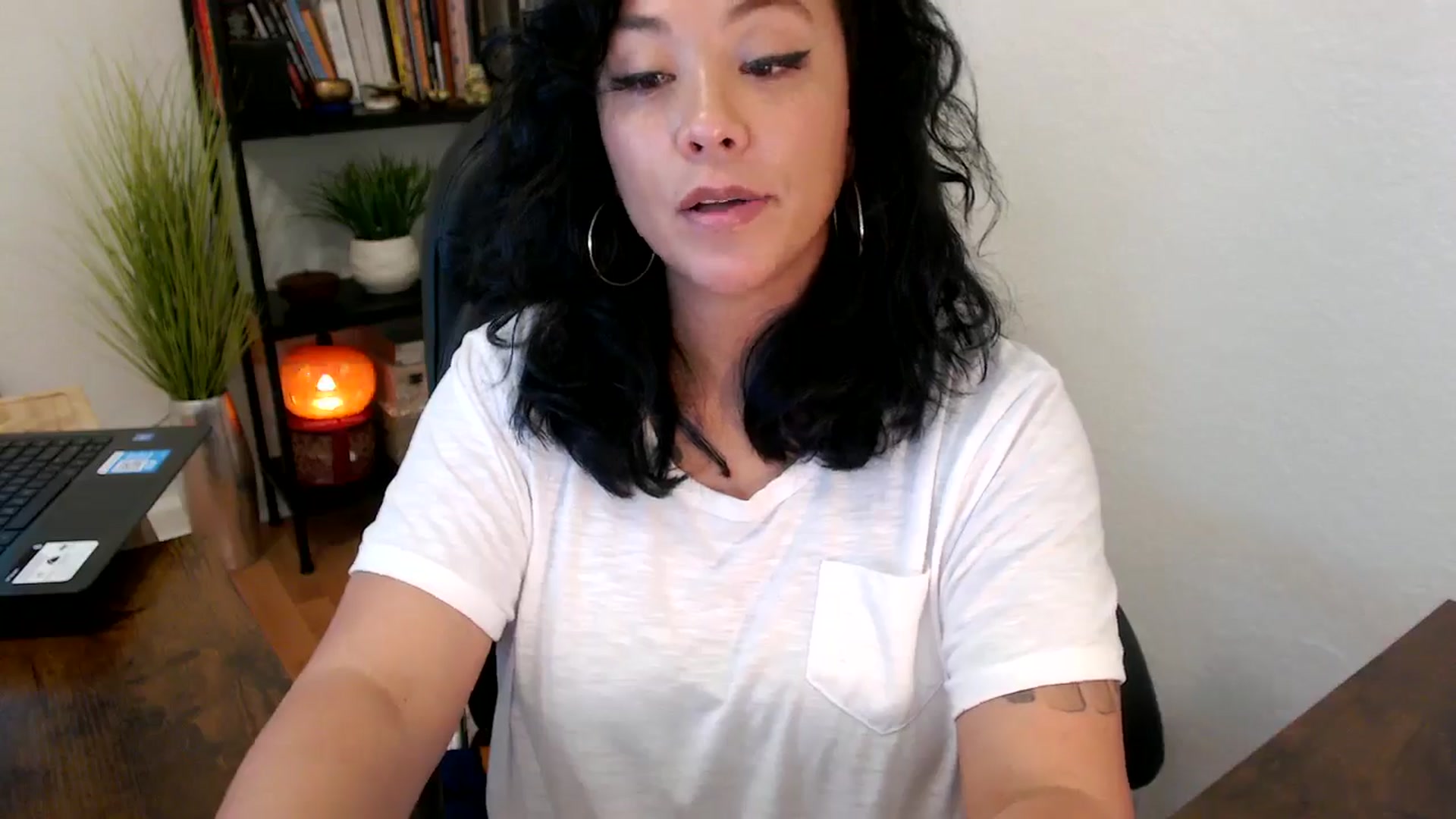 Gallery image thumbnail from MickaylaMinx's myfreecams stream on, 10/14/2024, 19:21 image 15 of 20