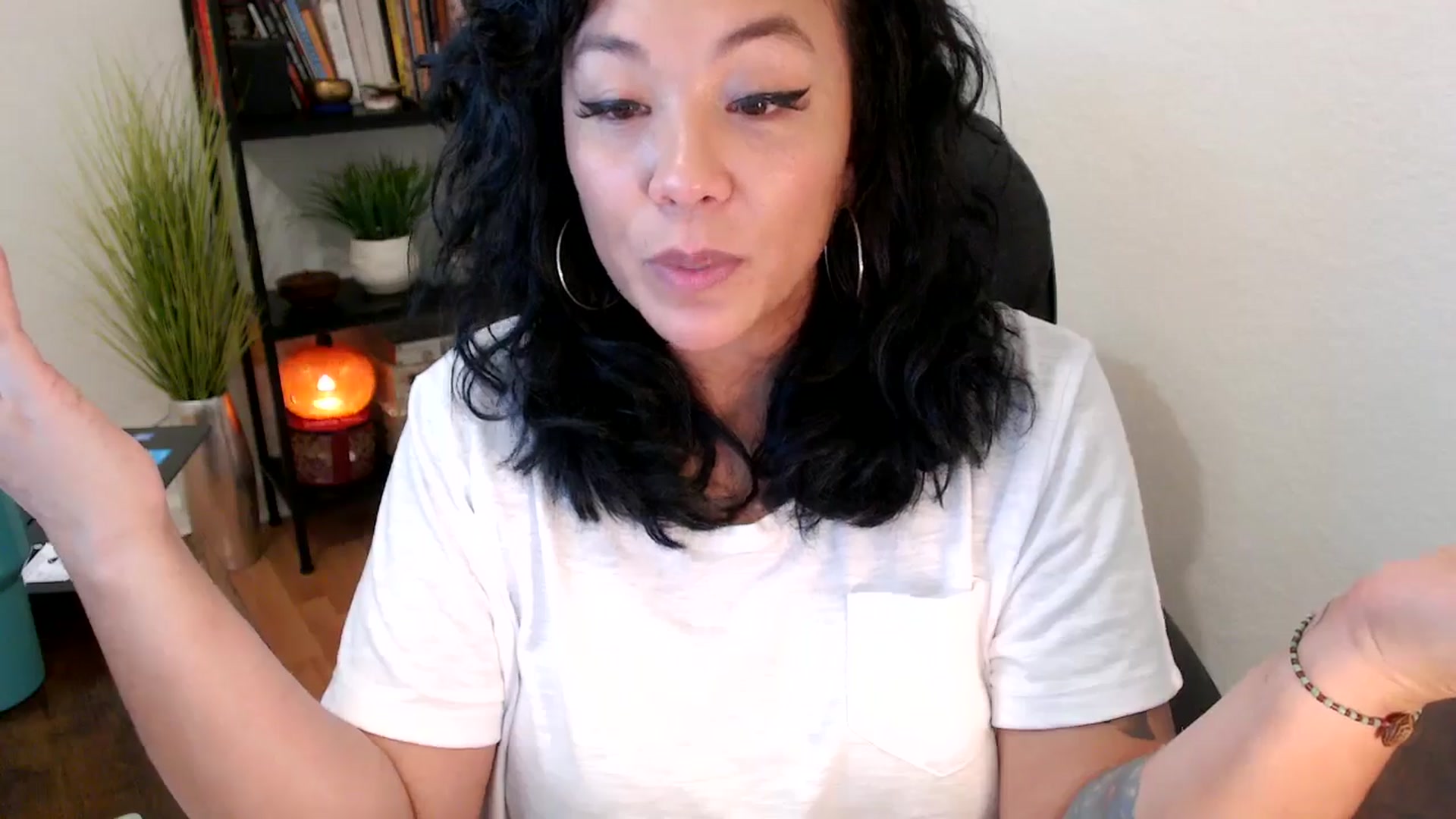 Gallery image thumbnail from MickaylaMinx's myfreecams stream on, 10/14/2024, 20:03 image 17 of 20