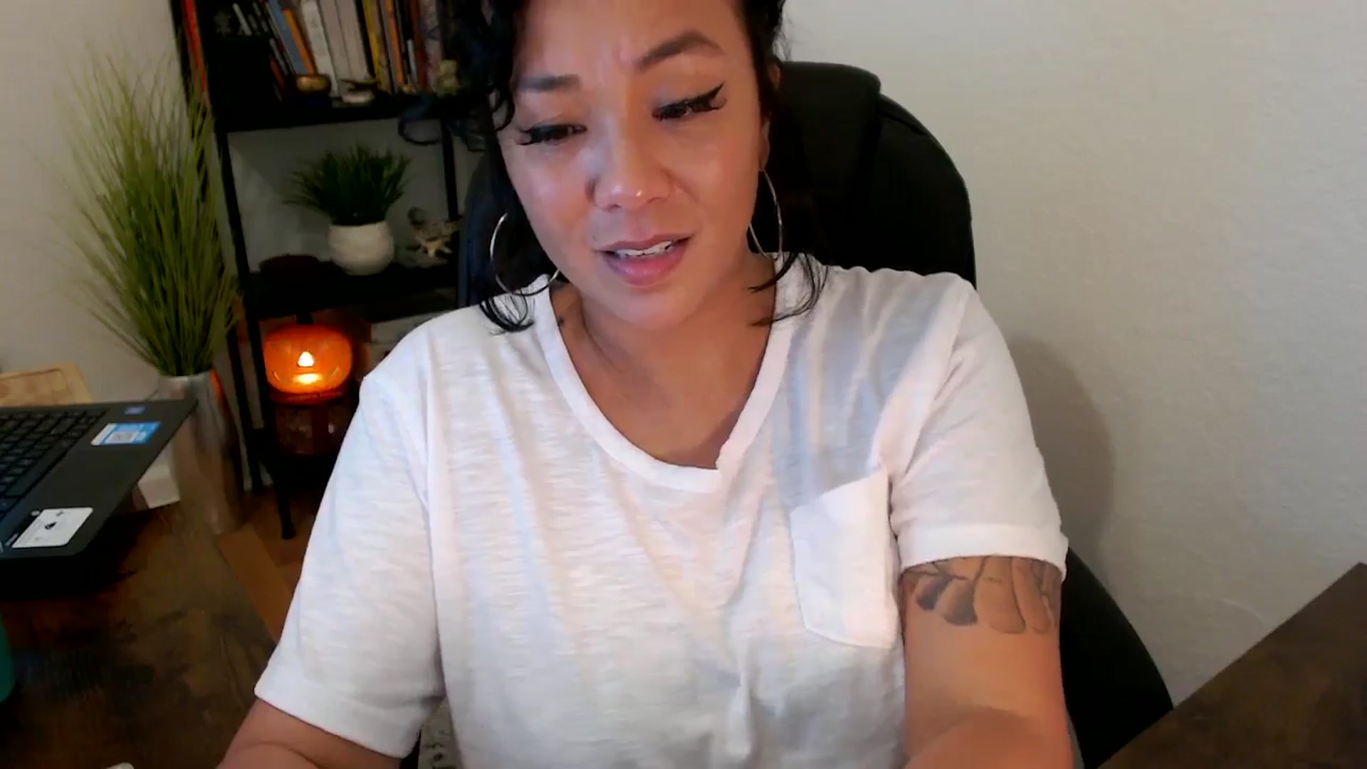 Gallery image thumbnail from MickaylaMinx's myfreecams stream on, 10/14/2024, 20:03 image 18 of 20