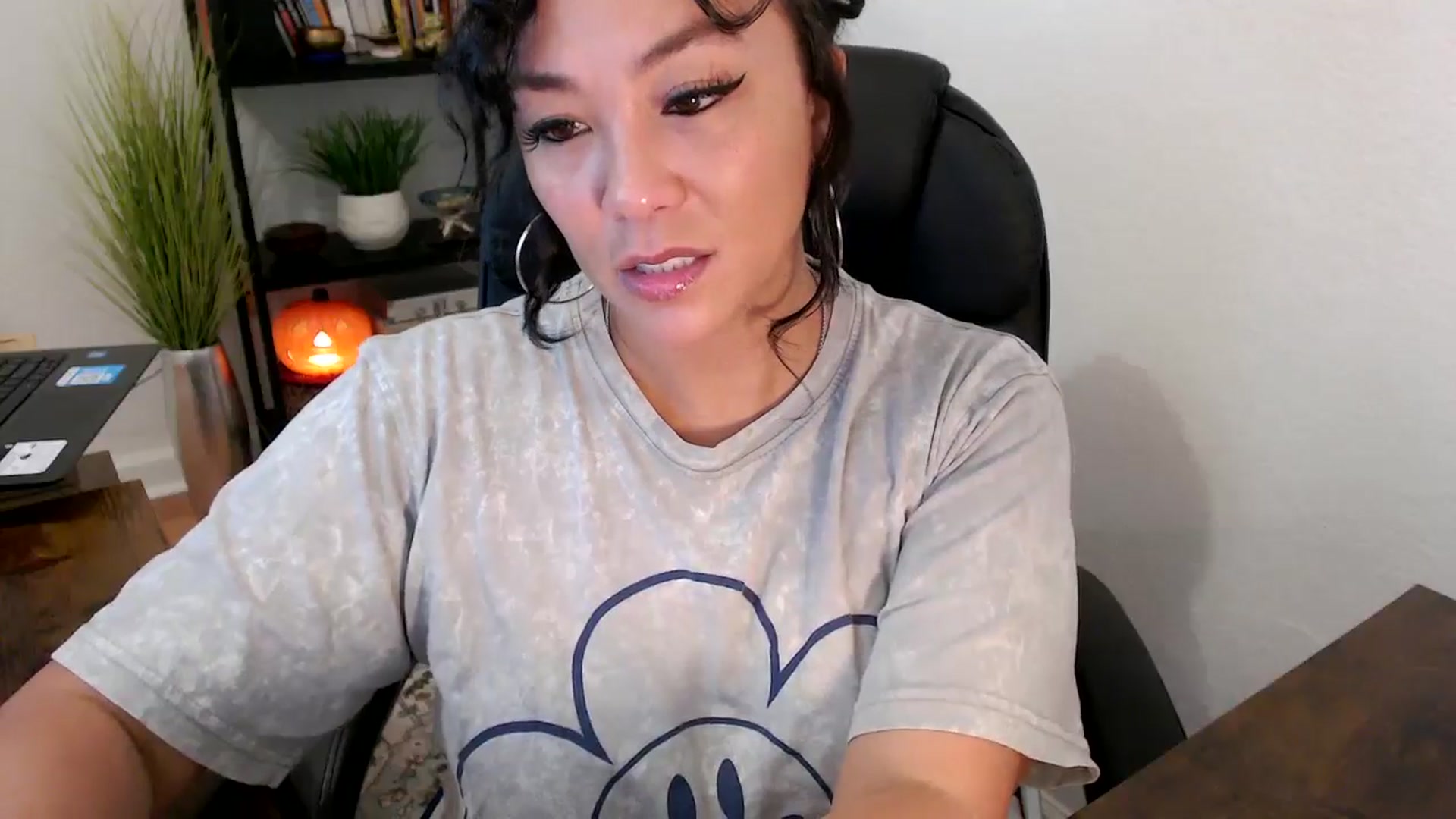 Gallery image thumbnail from MickaylaMinx's myfreecams stream on, 10/15/2024, 17:25 image 2 of 20