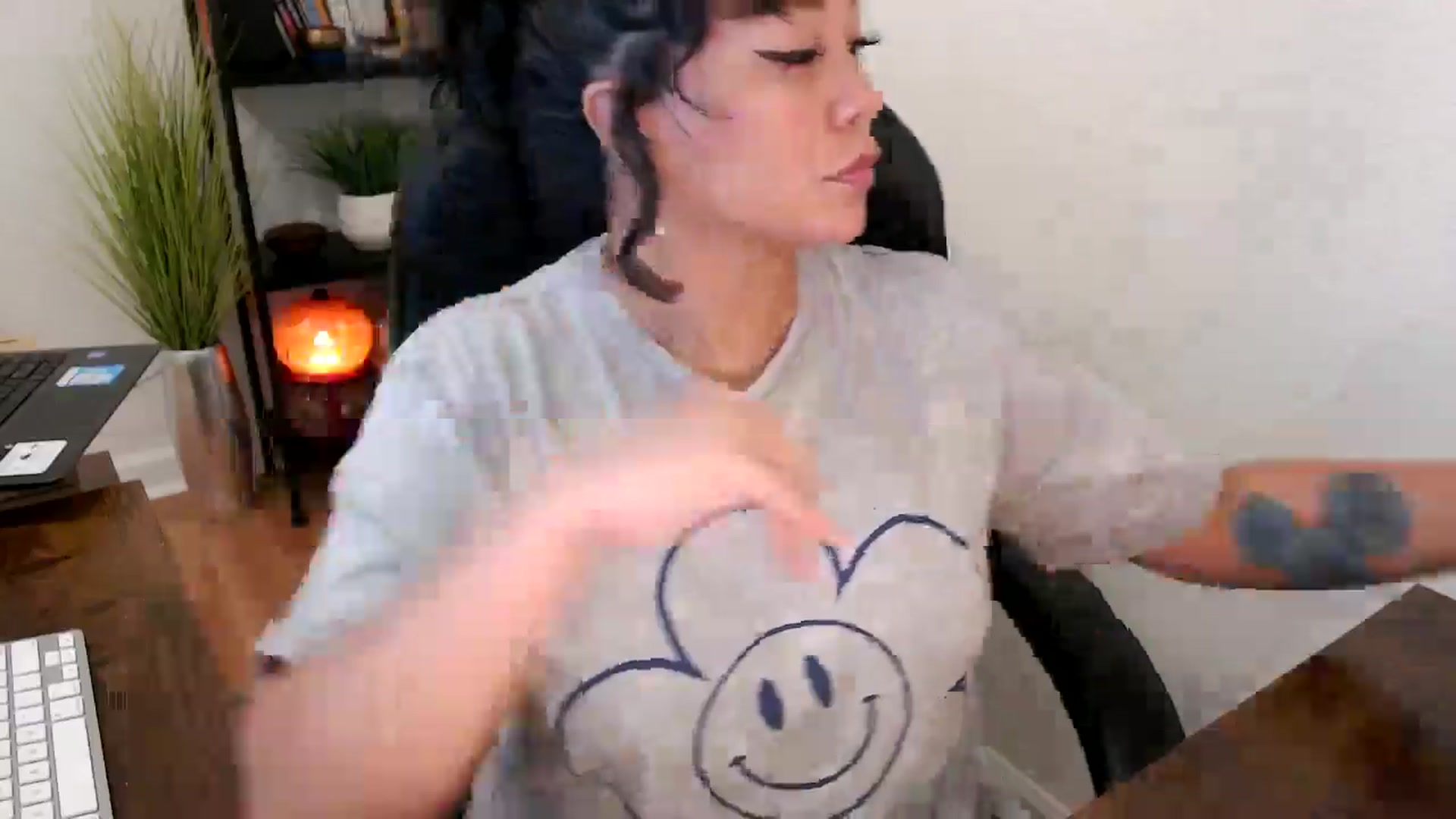 Gallery image thumbnail from MickaylaMinx's myfreecams stream on, 10/15/2024, 17:57 image 3 of 20