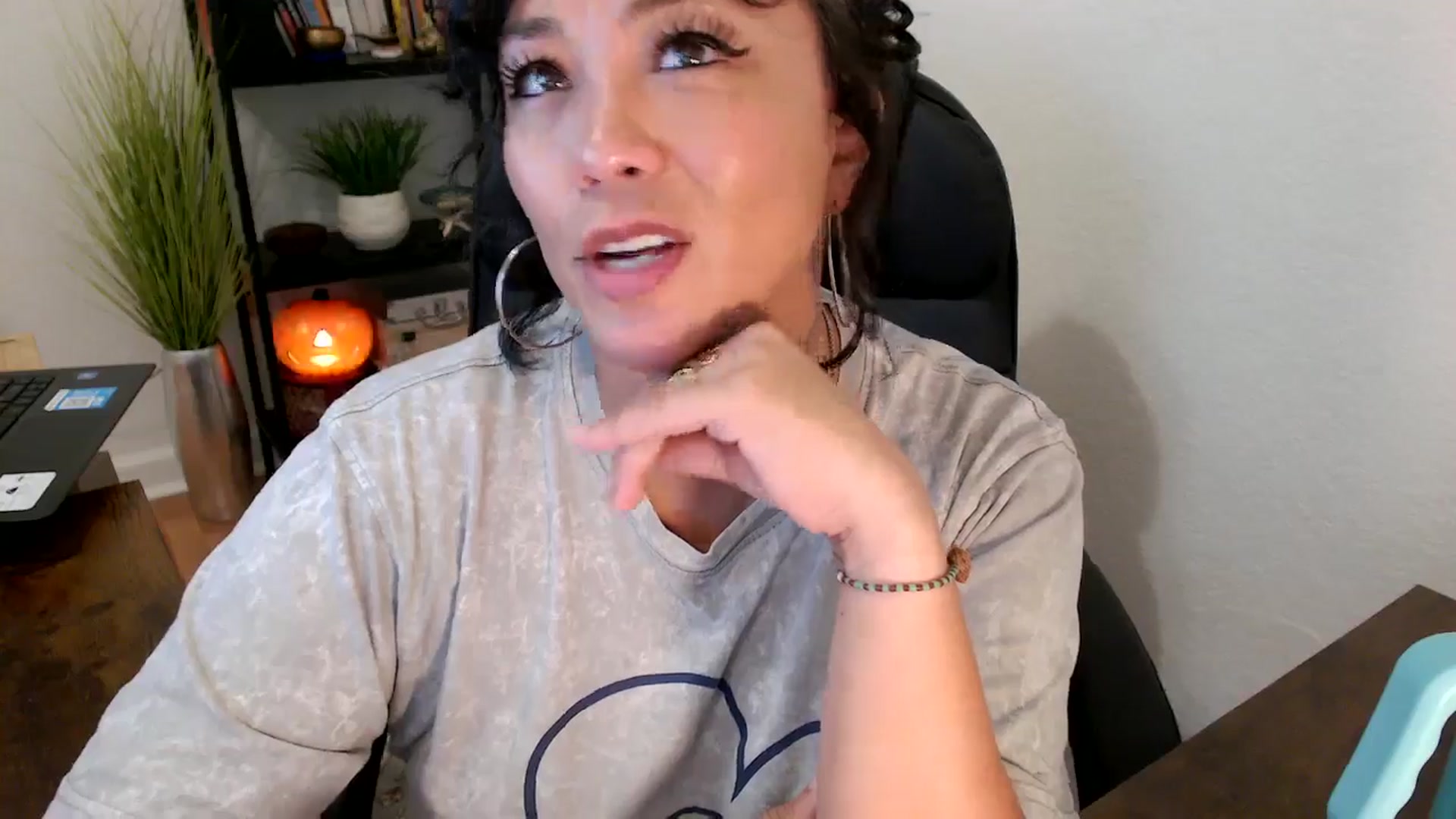 Gallery image thumbnail from MickaylaMinx's myfreecams stream on, 10/15/2024, 19:01 image 15 of 20