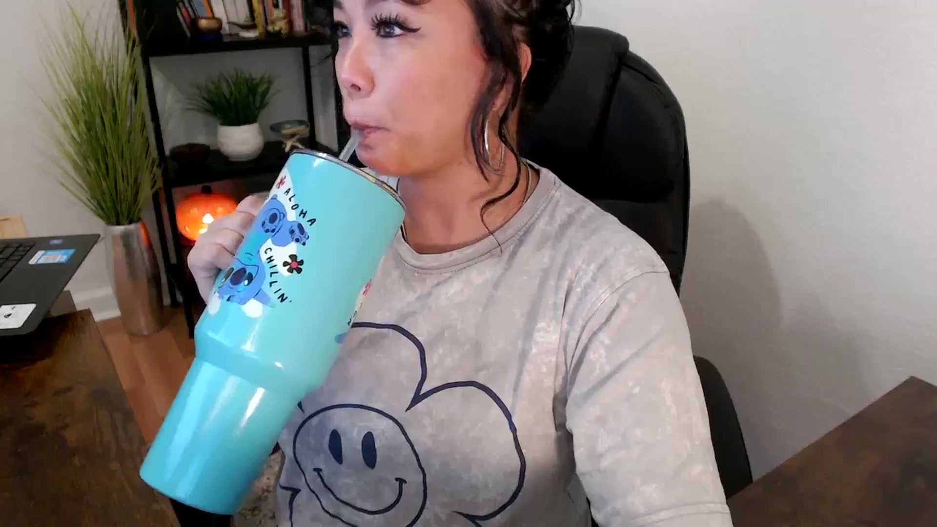 Gallery image thumbnail from MickaylaMinx's myfreecams stream on, 10/15/2024, 19:01 image 13 of 20