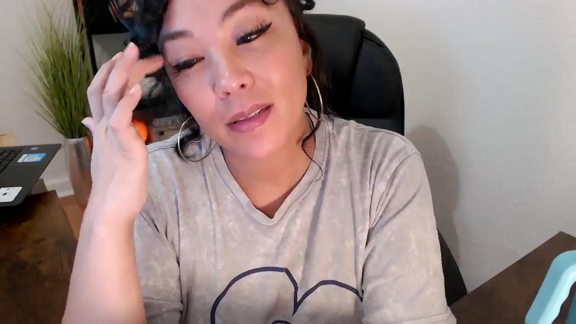 Gallery image thumbnail from MickaylaMinx's myfreecams stream on, 10/15/2024, 19:01 image 17 of 20