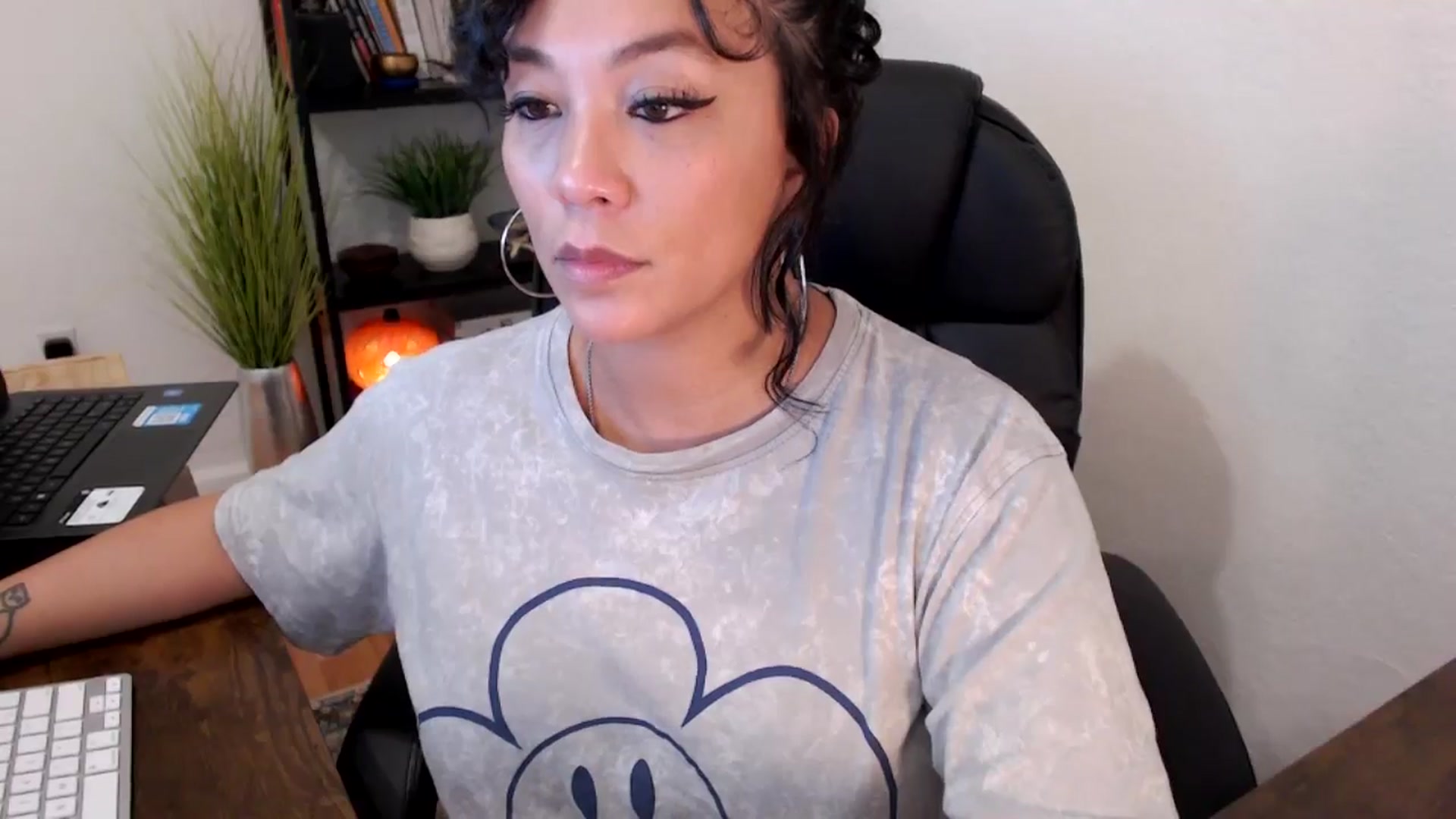 Gallery image thumbnail from MickaylaMinx's myfreecams stream on, 10/15/2024, 19:41 image 20 of 20