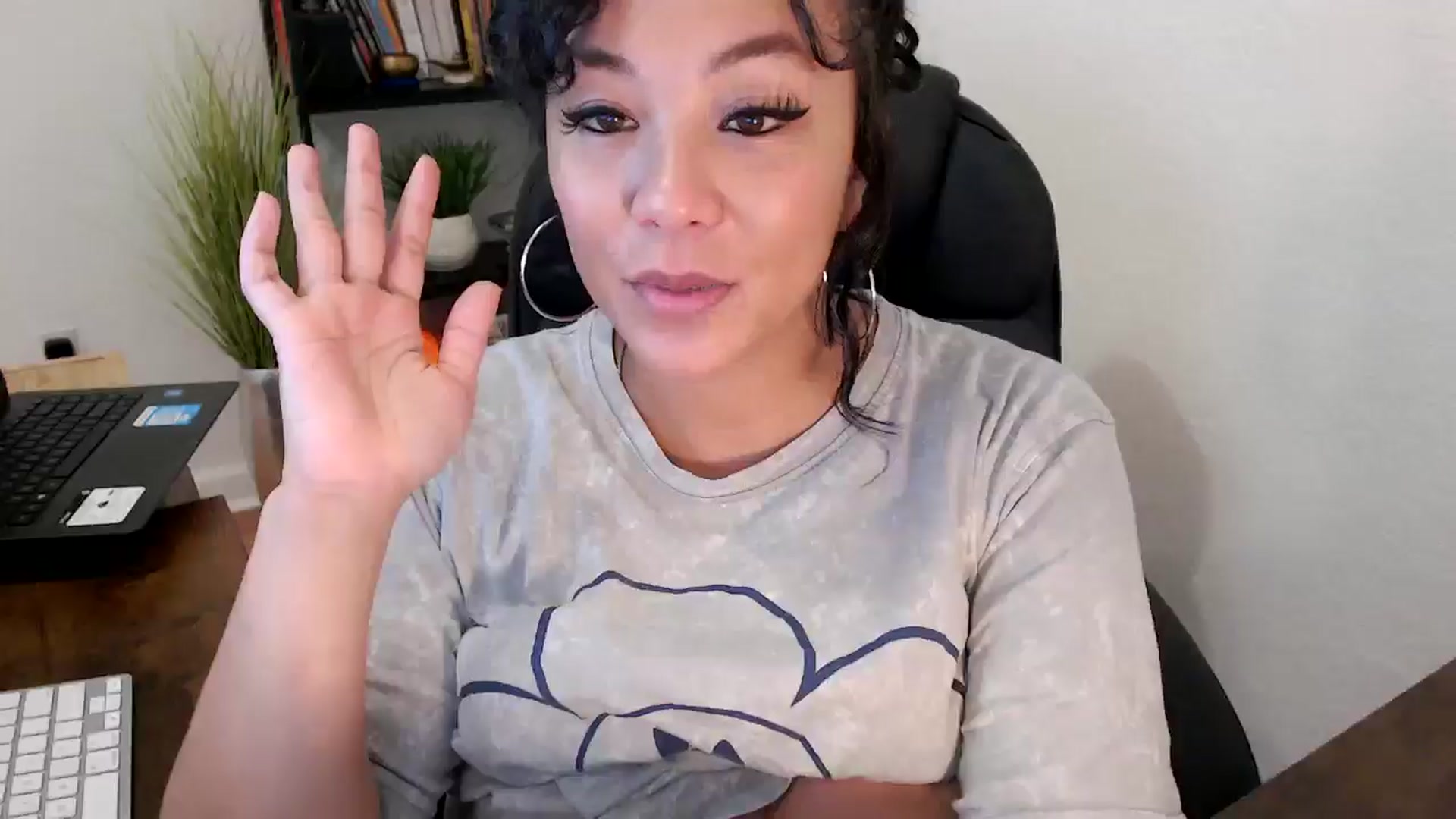 Gallery image thumbnail from MickaylaMinx's myfreecams stream on, 10/15/2024, 19:41 image 14 of 20