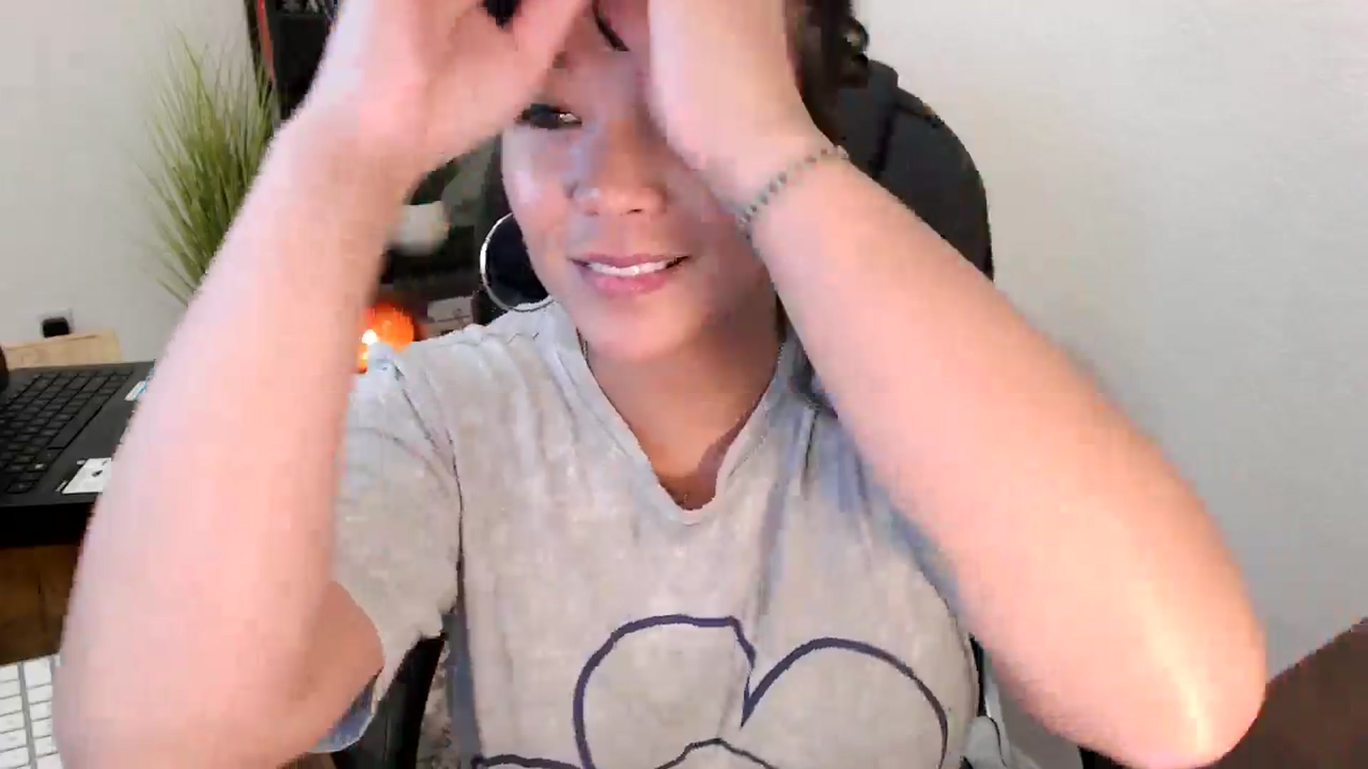 Gallery image thumbnail from MickaylaMinx's myfreecams stream on, 10/15/2024, 19:41 image 4 of 20
