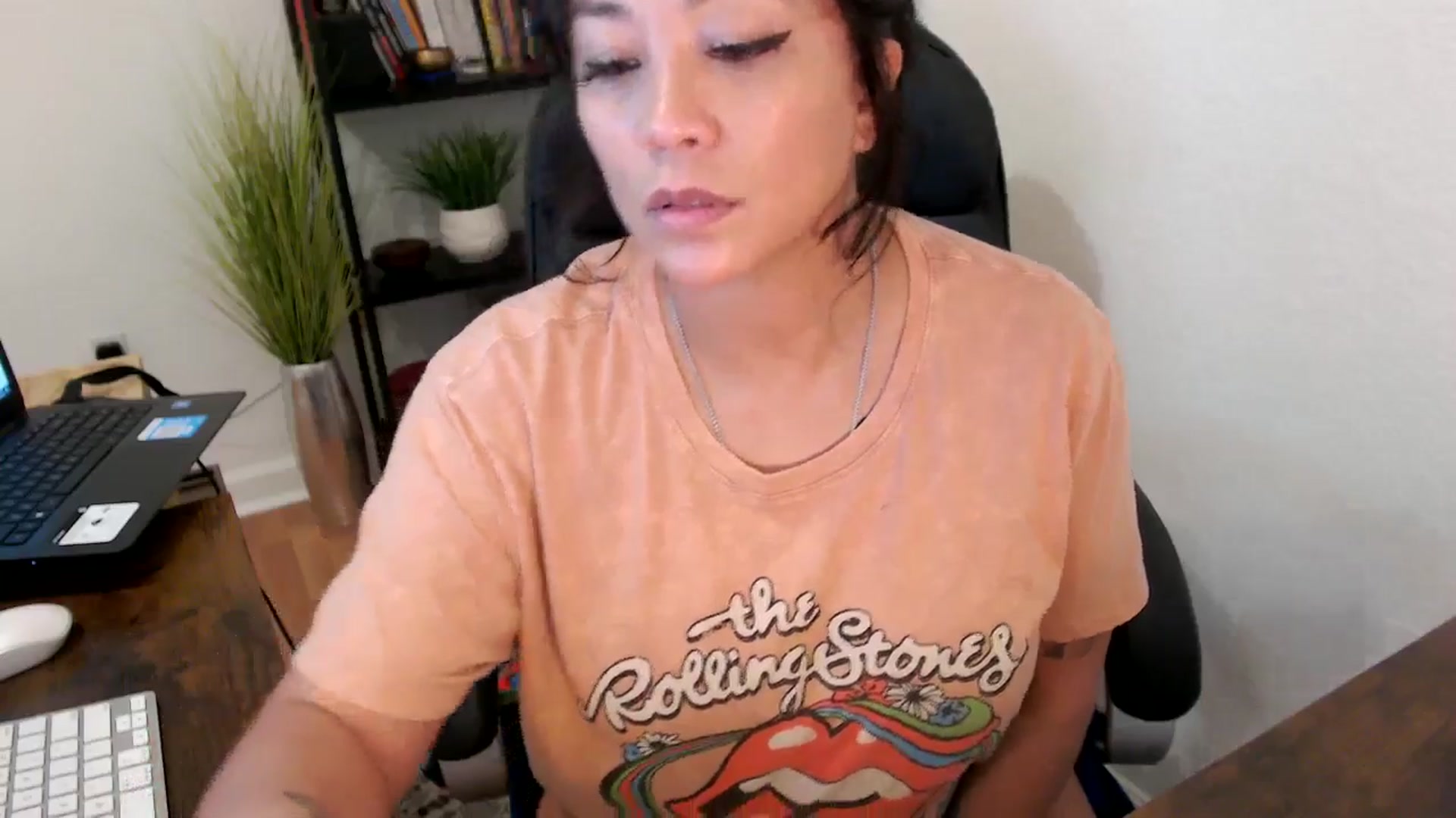 Gallery image thumbnail from MickaylaMinx's myfreecams stream on, 10/16/2024, 17:55 image 2 of 20