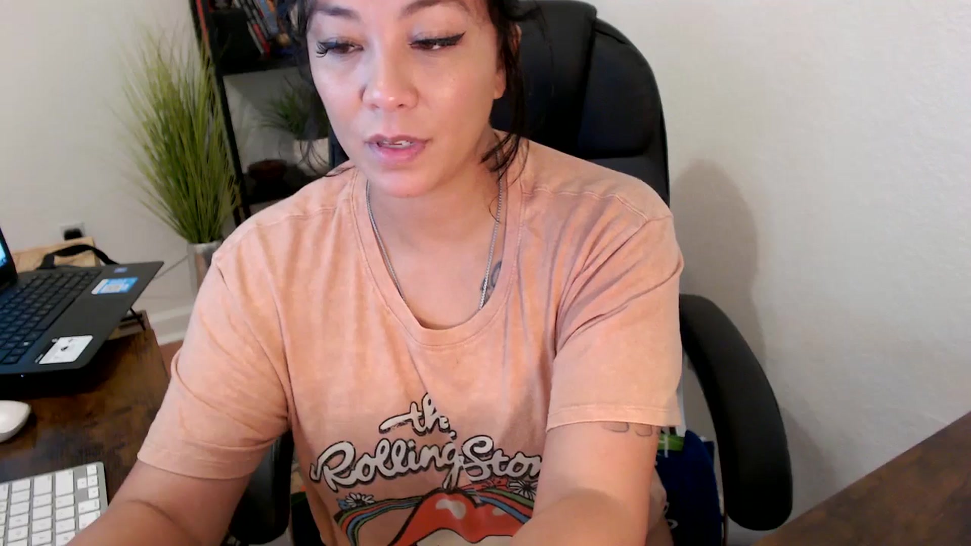 Gallery image thumbnail from MickaylaMinx's myfreecams stream on, 10/16/2024, 17:55 image 8 of 20