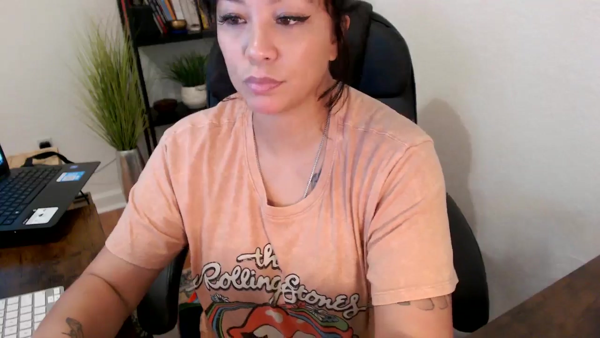 Gallery image thumbnail from MickaylaMinx's myfreecams stream on, 10/16/2024, 17:55 image 11 of 20