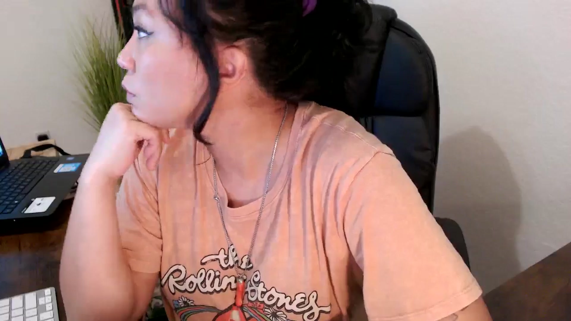 Gallery image thumbnail from MickaylaMinx's myfreecams stream on, 10/16/2024, 18:39 image 2 of 20