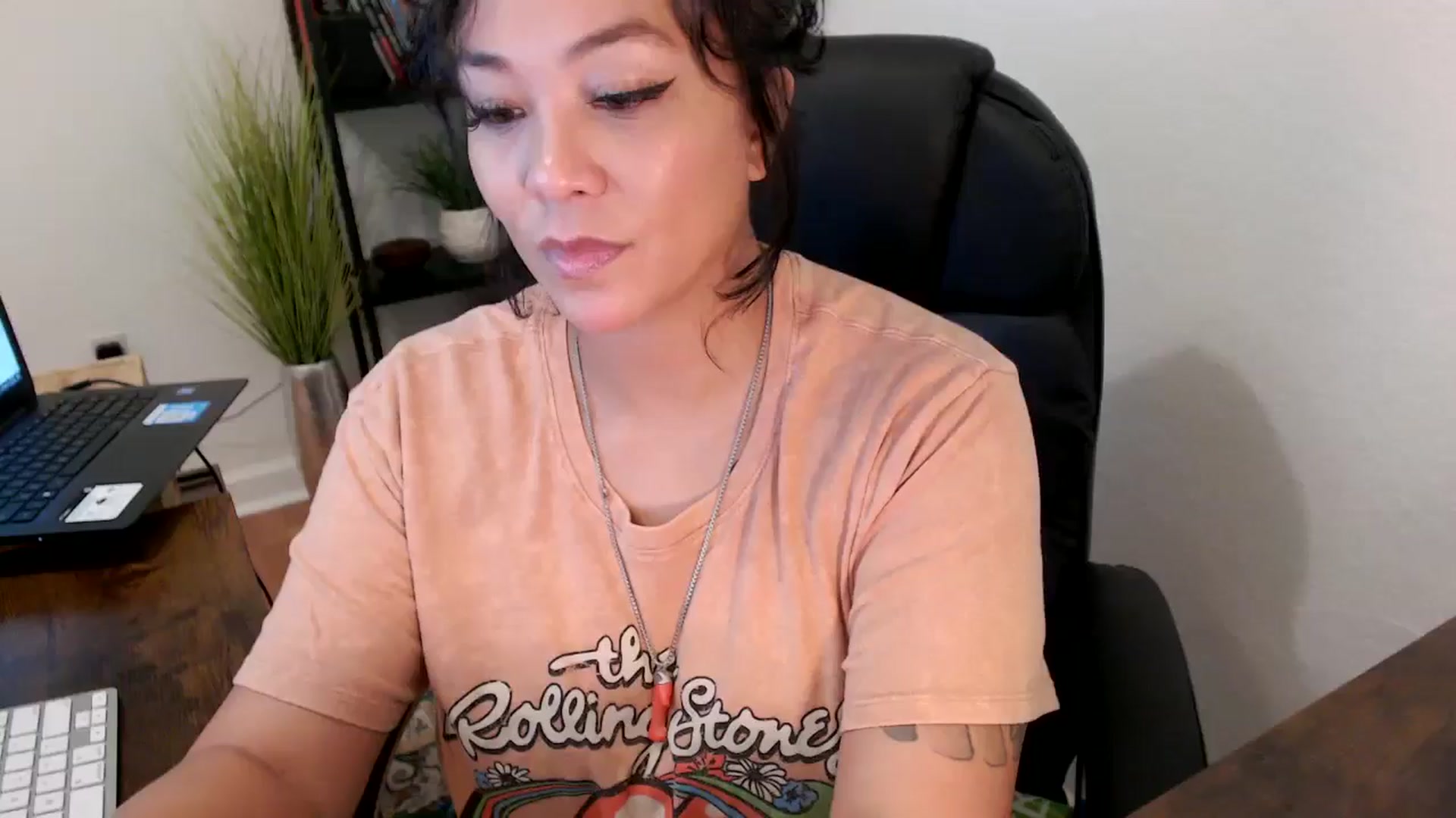 Gallery image thumbnail from MickaylaMinx's myfreecams stream on, 10/16/2024, 18:39 image 18 of 20