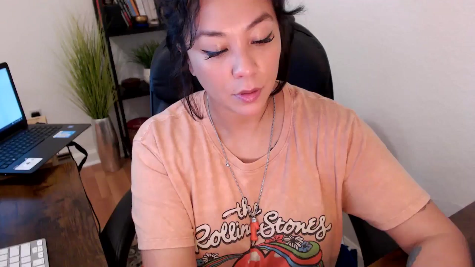 Gallery image thumbnail from MickaylaMinx's myfreecams stream on, 10/16/2024, 18:39 image 3 of 20