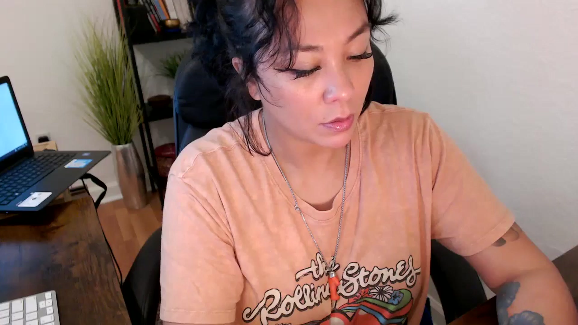 Gallery image thumbnail from MickaylaMinx's myfreecams stream on, 10/16/2024, 18:39 image 8 of 20