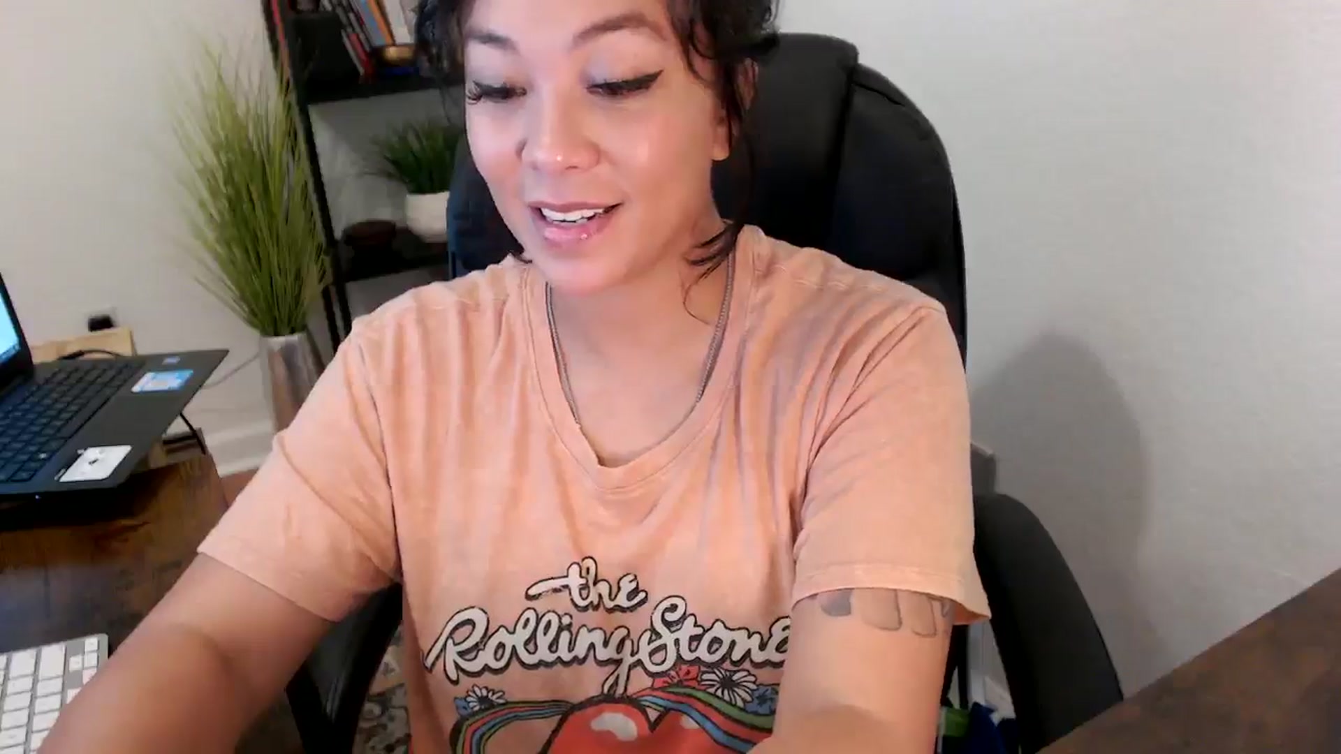 Gallery image thumbnail from MickaylaMinx's myfreecams stream on, 10/16/2024, 18:39 image 19 of 20