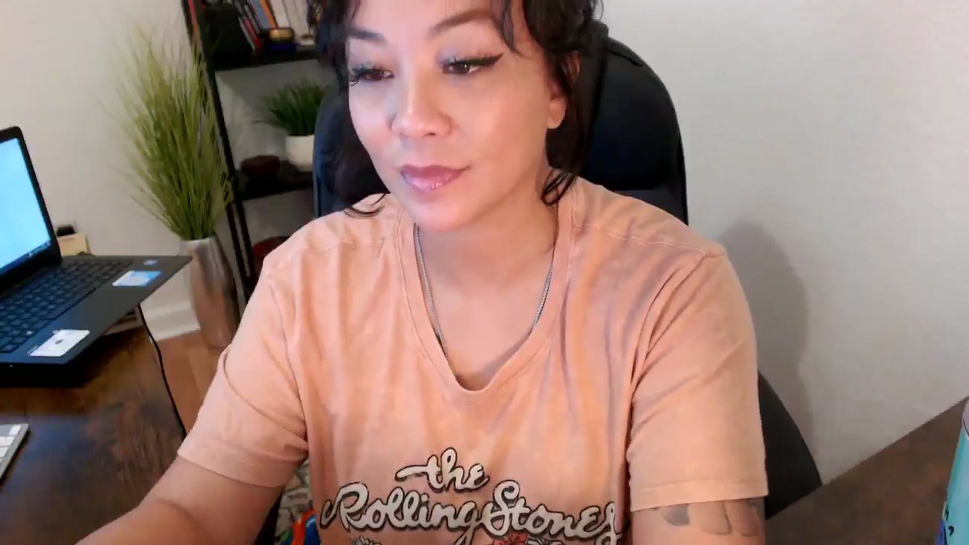 Gallery image thumbnail from MickaylaMinx's myfreecams stream on, 10/16/2024, 19:31 image 3 of 20