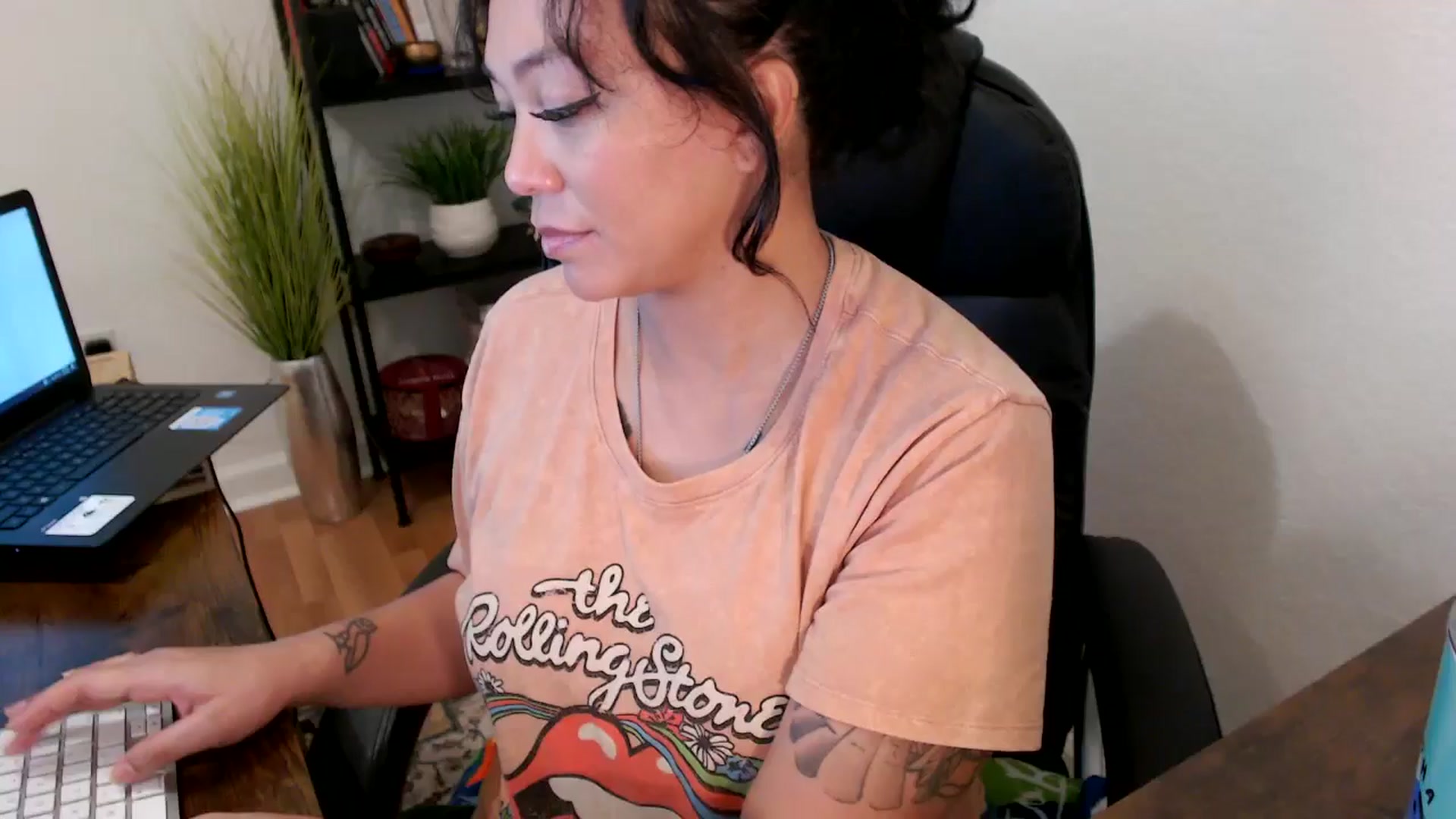 Gallery image thumbnail from MickaylaMinx's myfreecams stream on, 10/16/2024, 19:31 image 1 of 20