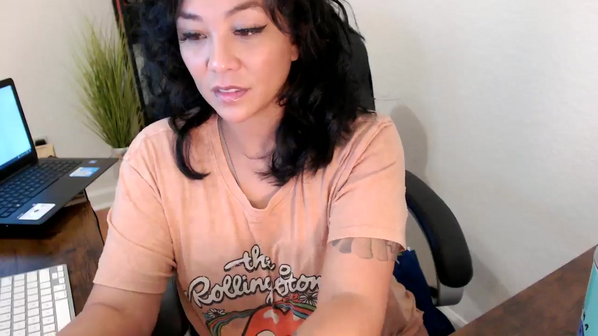 Gallery image thumbnail from MickaylaMinx's myfreecams stream on, 10/16/2024, 19:45 image 5 of 20
