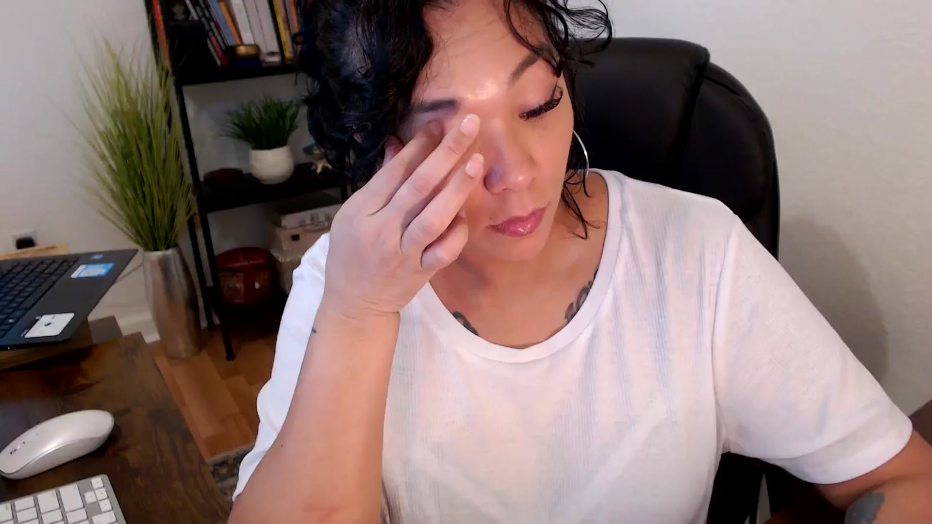 Gallery image thumbnail from MickaylaMinx's myfreecams stream on, 10/18/2024, 15:38 image 11 of 20