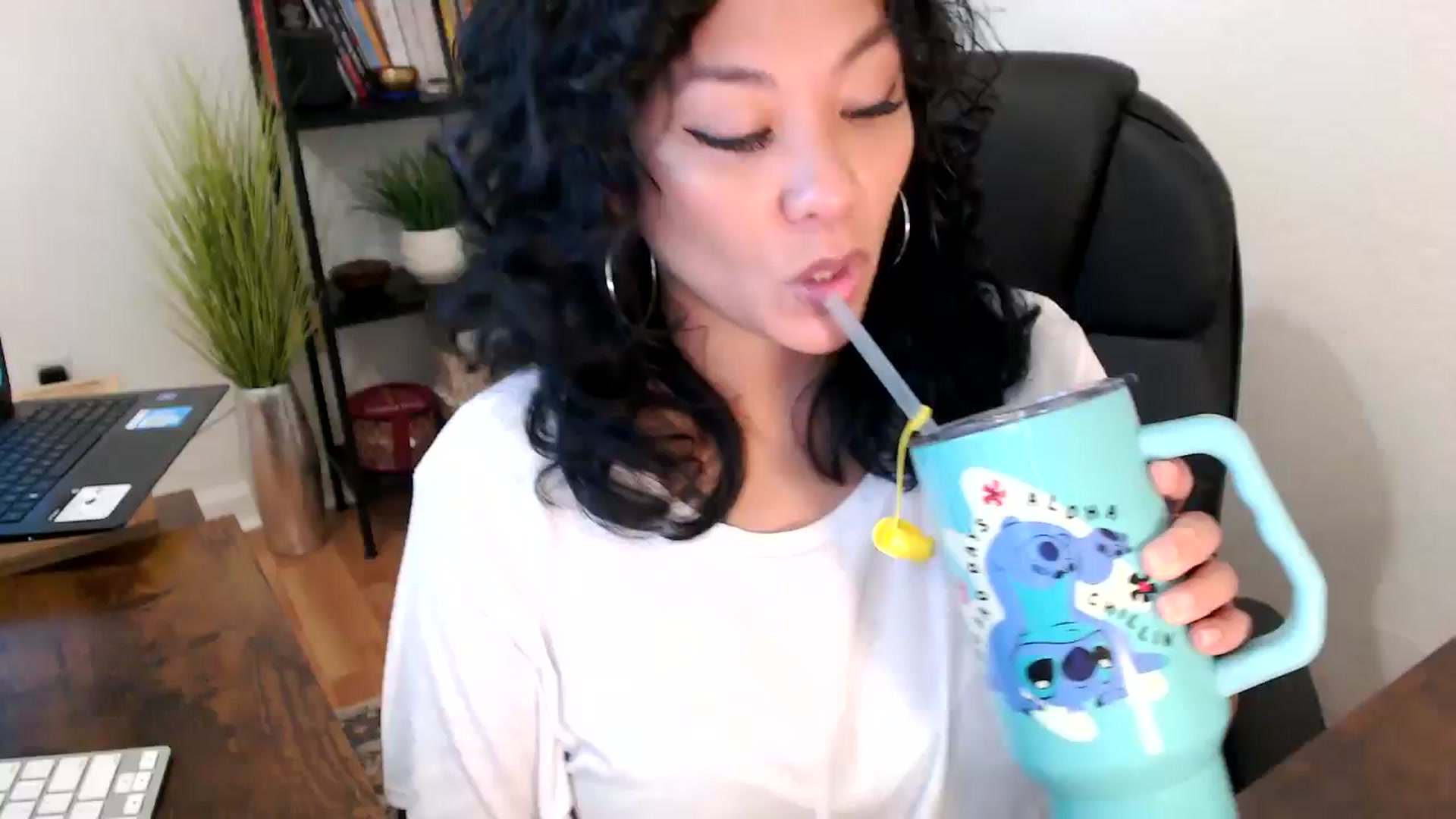 Gallery image thumbnail from MickaylaMinx's myfreecams stream on, 10/18/2024, 20:03 image 1 of 20