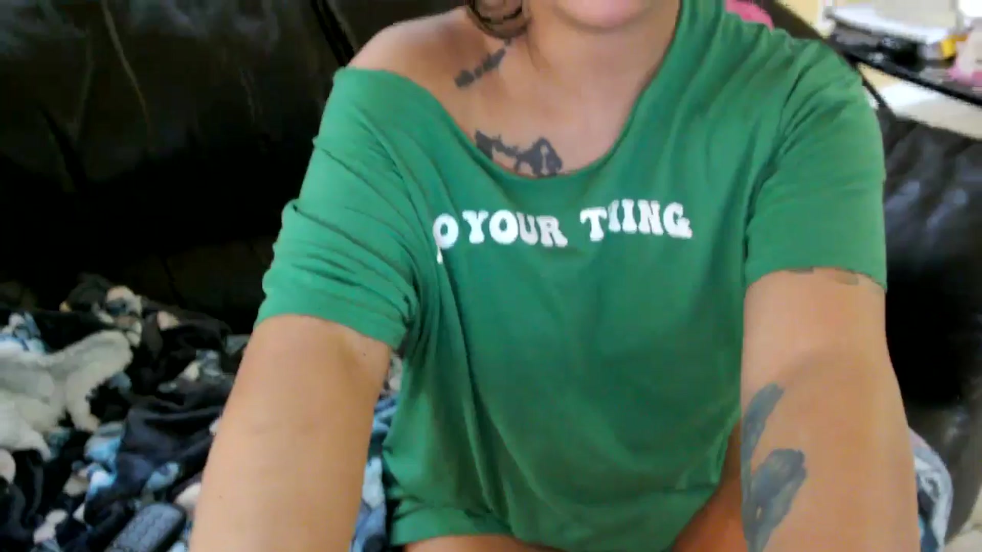 Gallery image thumbnail from MickaylaMinx's myfreecams stream on, 10/19/2024, 18:50 image 4 of 20
