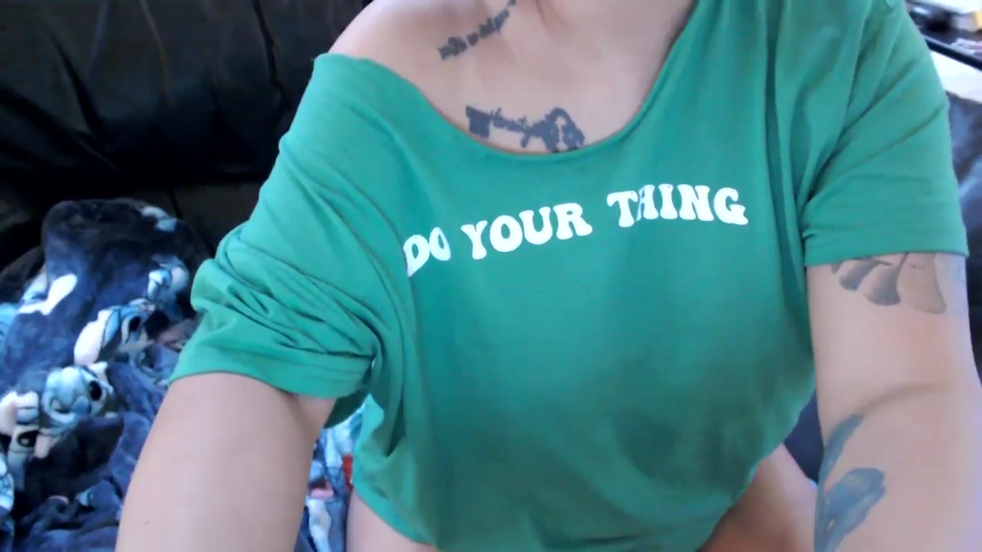 Gallery image thumbnail from MickaylaMinx's myfreecams stream on, 10/19/2024, 19:41 image 6 of 20