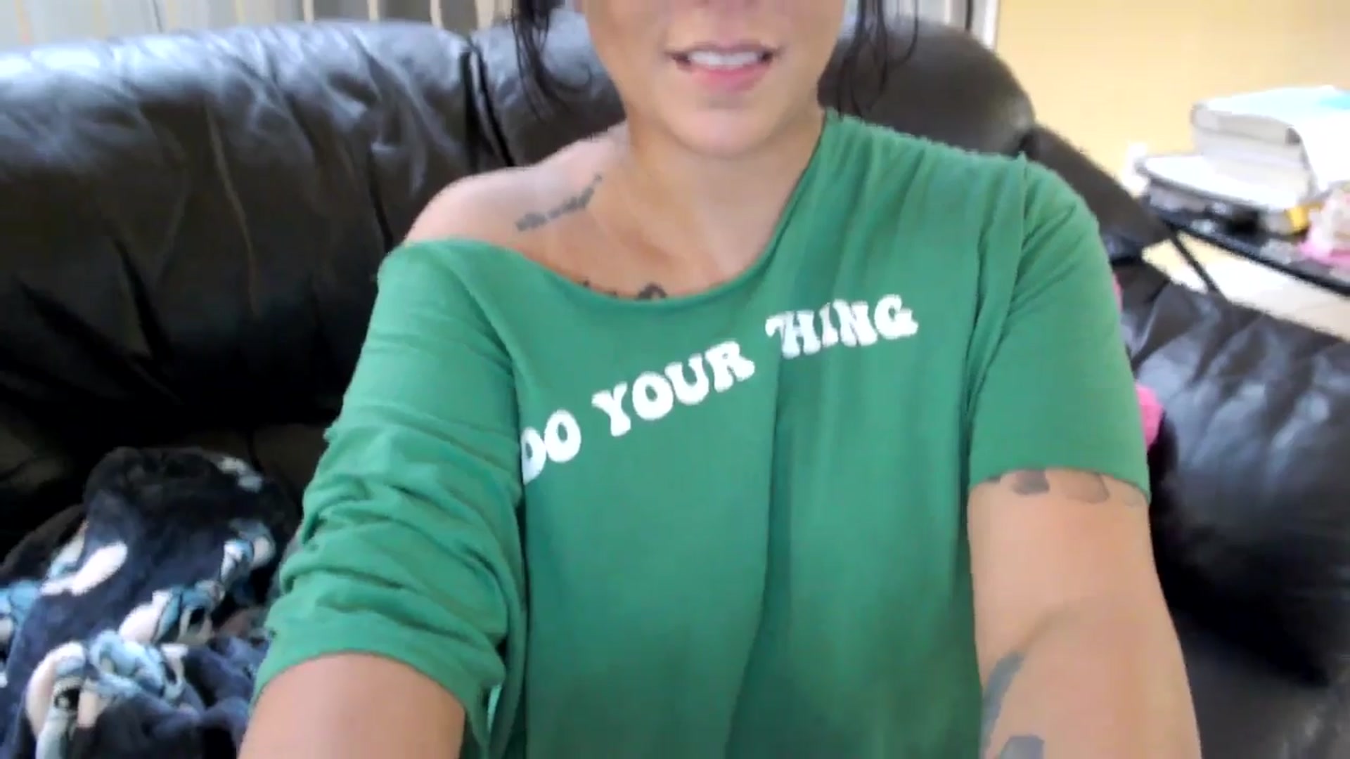 Gallery image thumbnail from MickaylaMinx's myfreecams stream on, 10/19/2024, 19:41 image 7 of 20