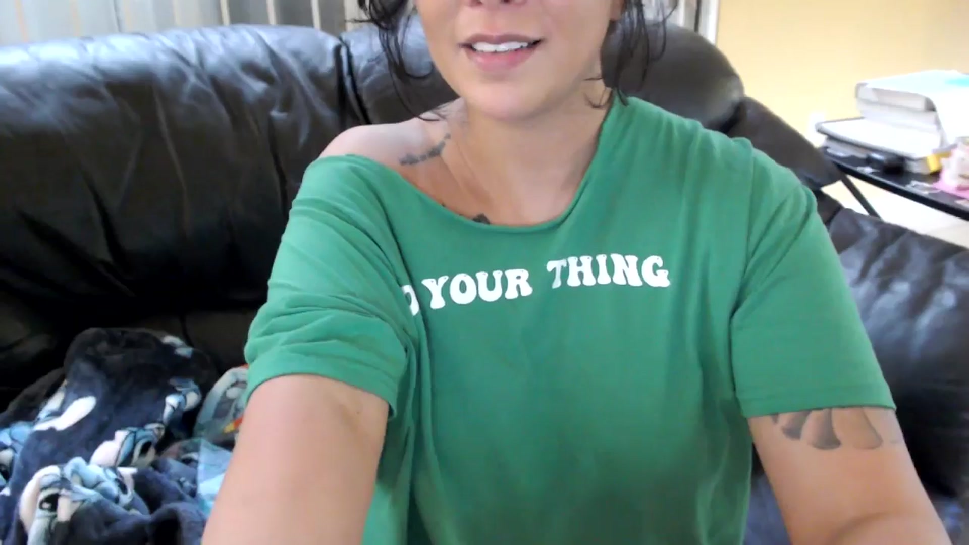 Gallery image thumbnail from MickaylaMinx's myfreecams stream on, 10/19/2024, 19:41 image 9 of 20
