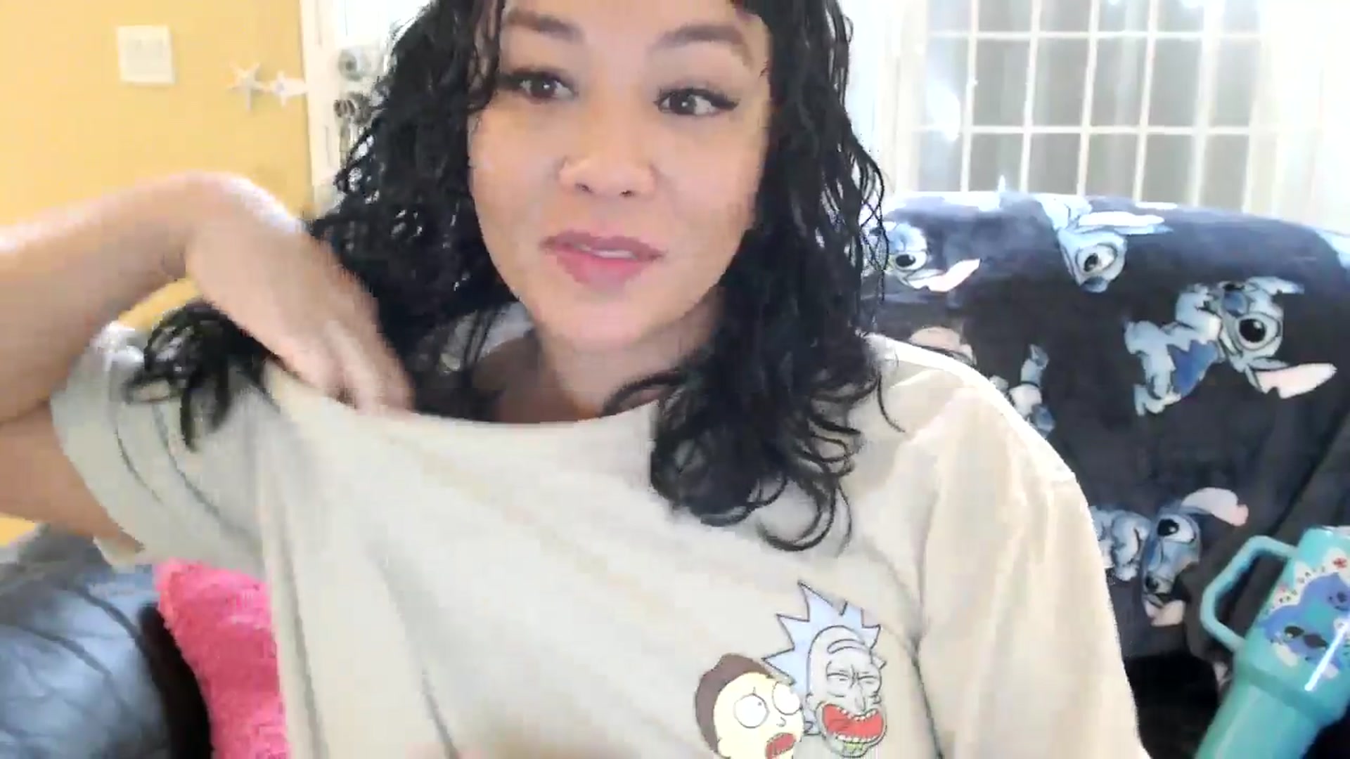 Gallery image thumbnail from MickaylaMinx's myfreecams stream on, 10/20/2024, 18:14 image 10 of 20