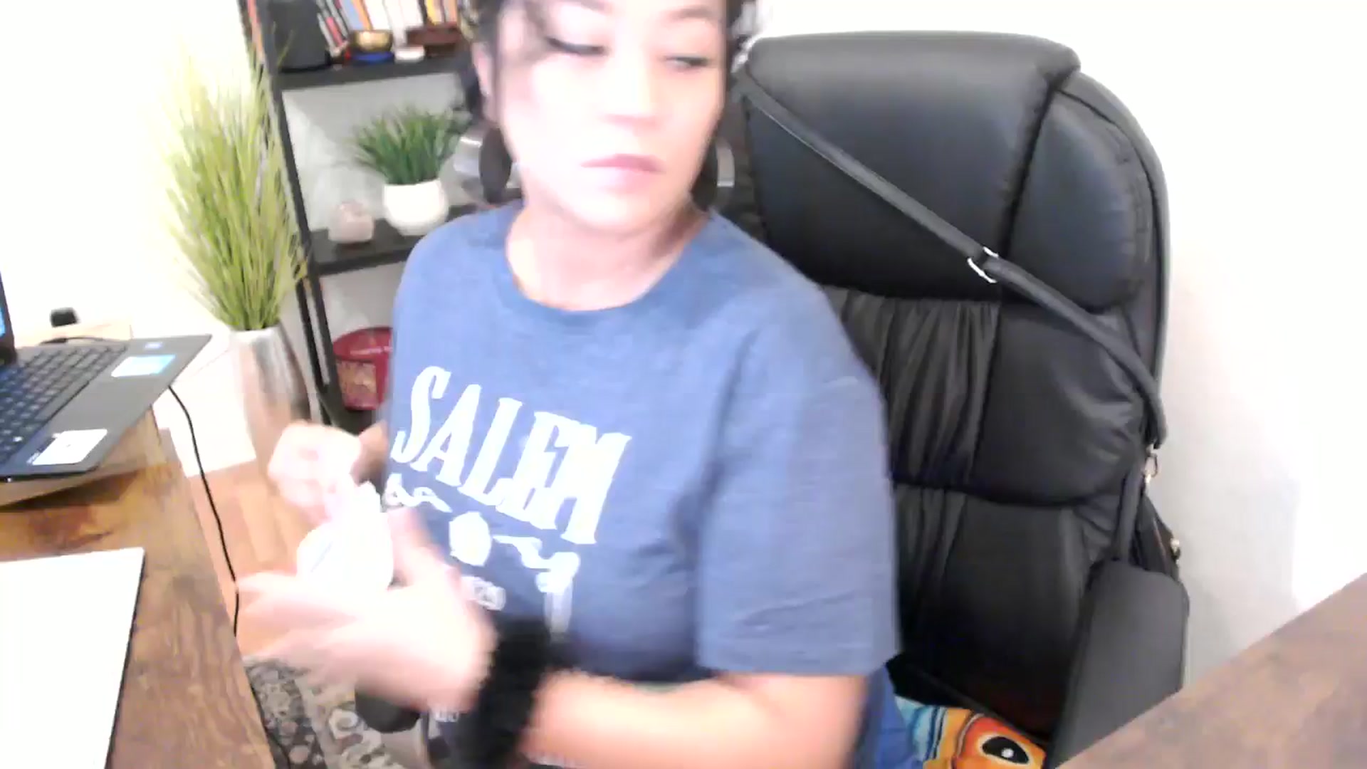 Gallery image thumbnail from MickaylaMinx's myfreecams stream on, 10/21/2024, 16:07 image 1 of 20