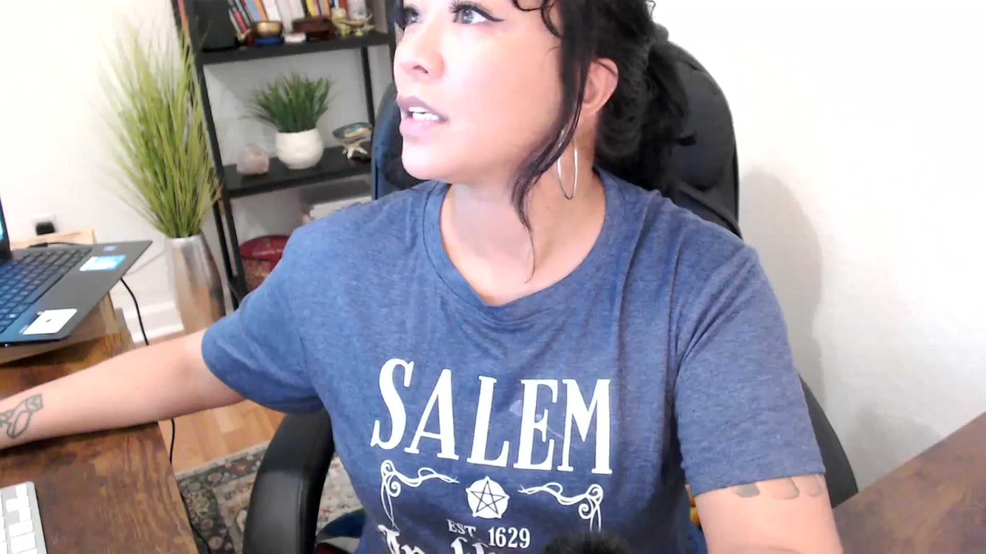 Gallery image thumbnail from MickaylaMinx's myfreecams stream on, 10/21/2024, 16:07 image 12 of 20