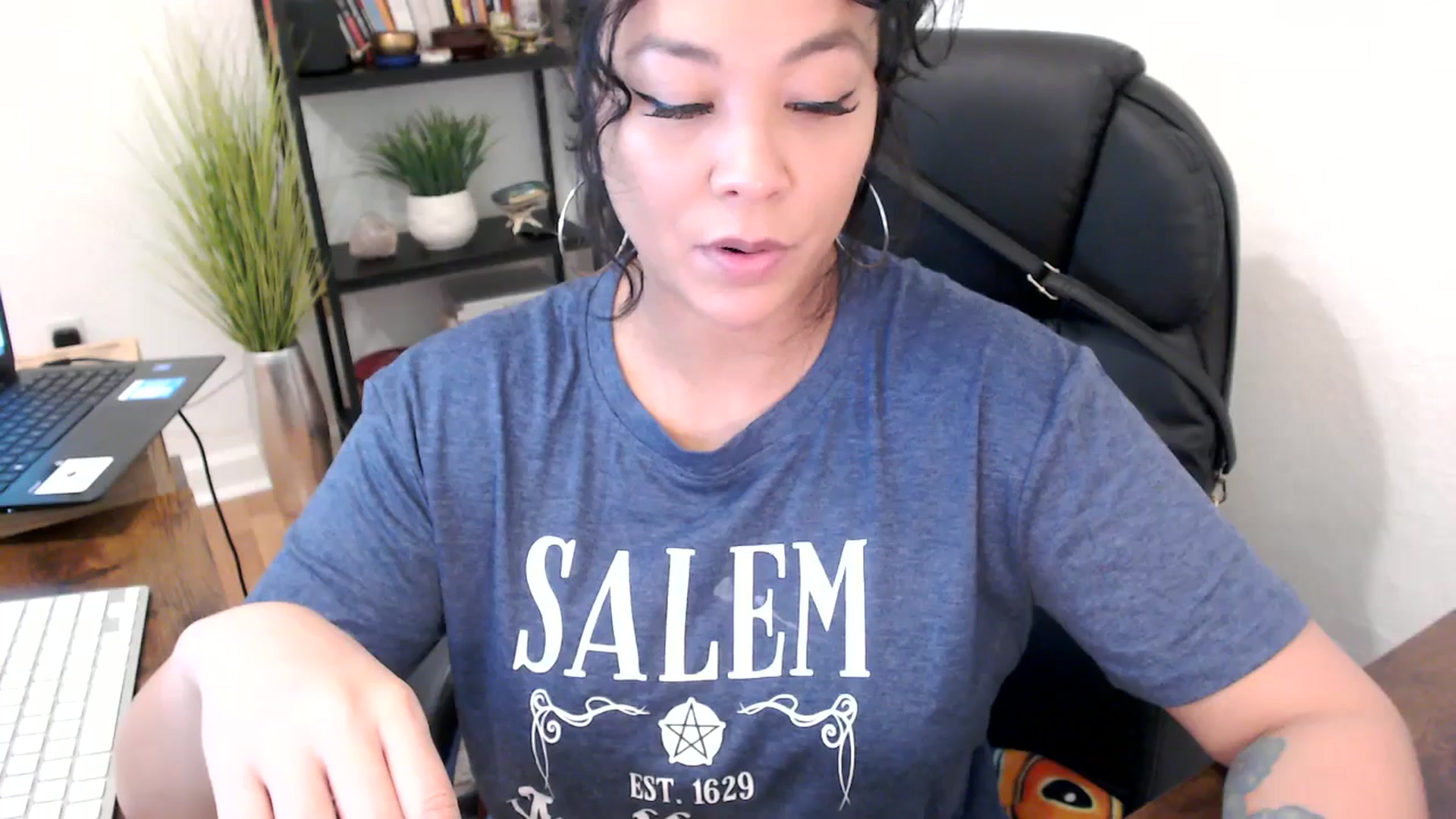 Gallery image thumbnail from MickaylaMinx's myfreecams stream on, 10/21/2024, 16:07 image 7 of 20