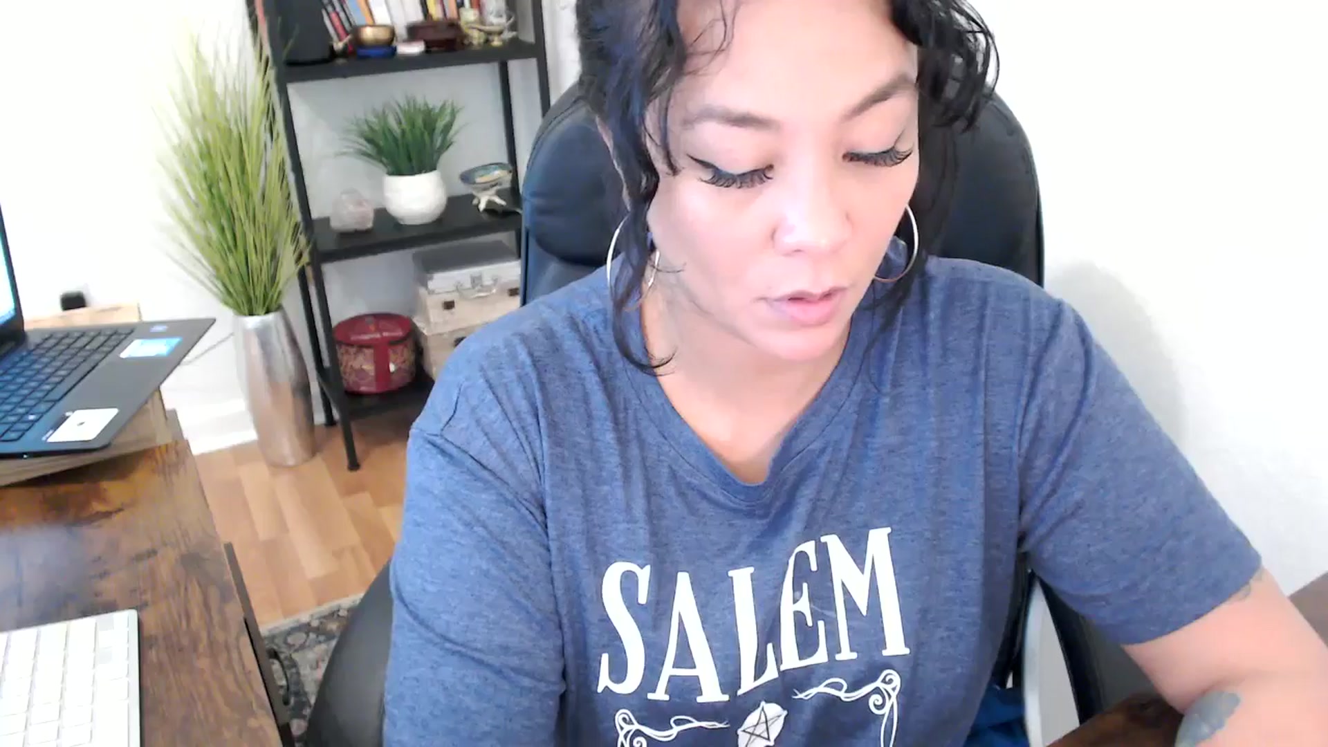 Gallery image thumbnail from MickaylaMinx's myfreecams stream on, 10/21/2024, 20:02 image 15 of 20