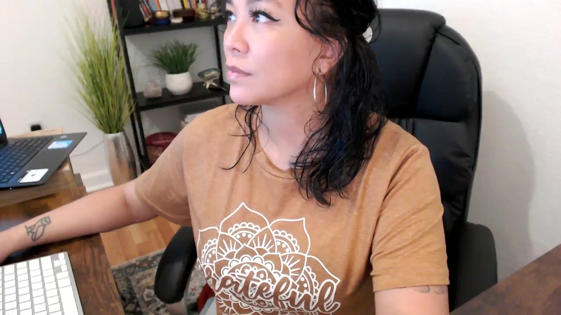 Gallery image thumbnail from MickaylaMinx's myfreecams stream on, 10/22/2024, 15:57 image 11 of 20