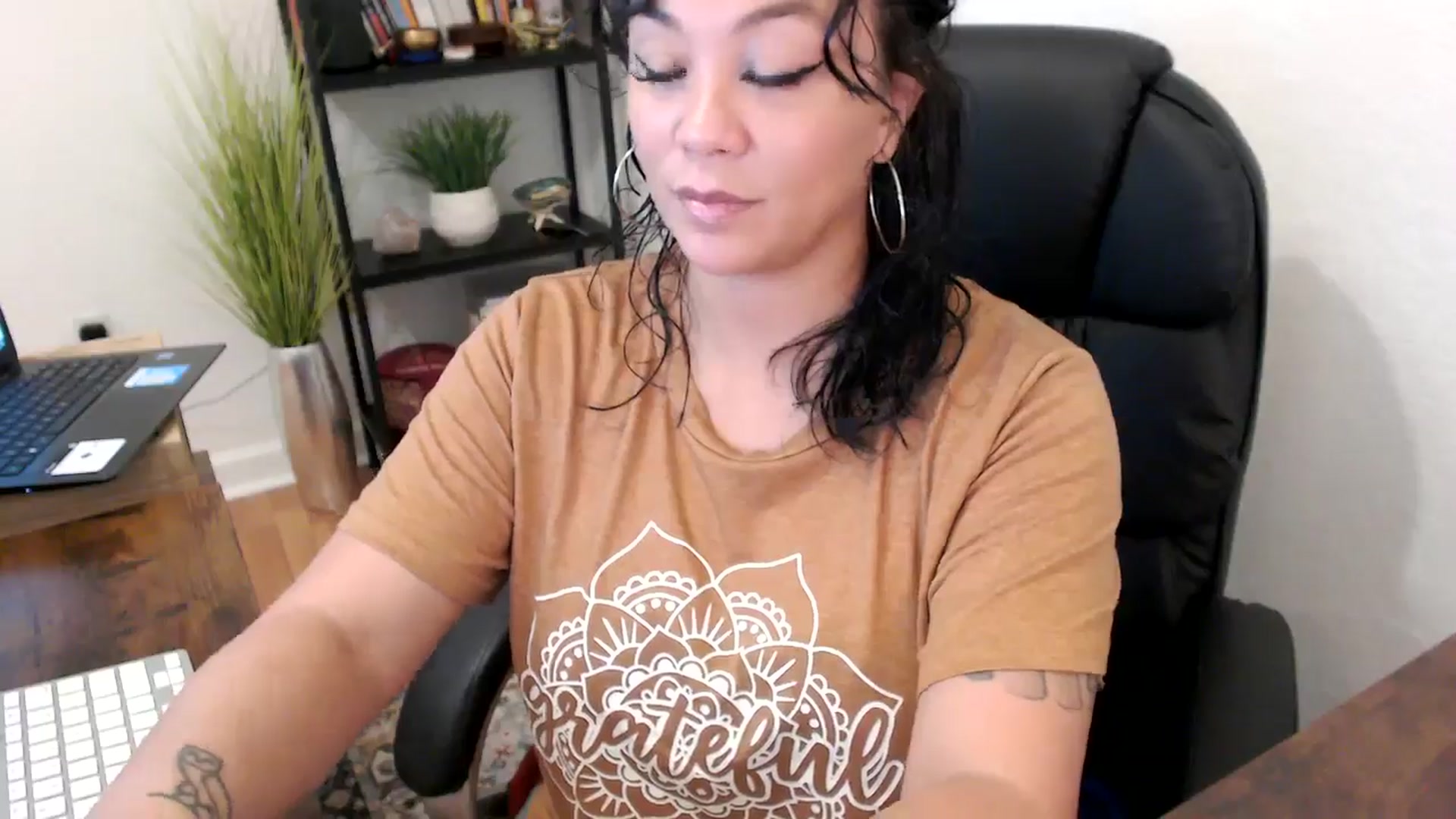 Gallery image thumbnail from MickaylaMinx's myfreecams stream on, 10/22/2024, 15:57 image 3 of 20
