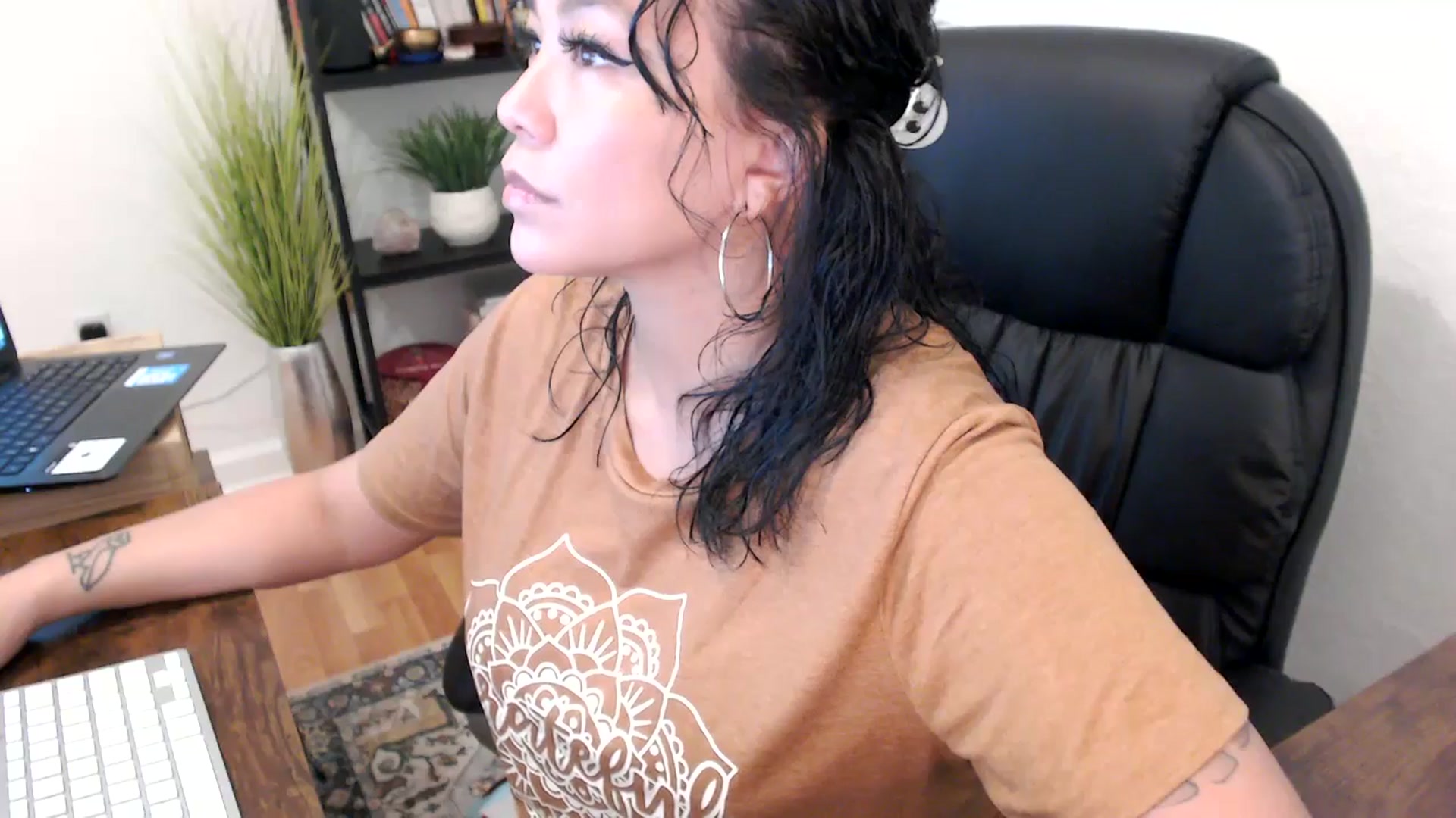 Gallery image thumbnail from MickaylaMinx's myfreecams stream on, 10/22/2024, 15:57 image 2 of 20