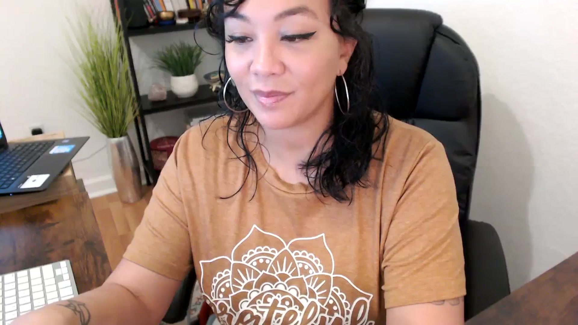Gallery image thumbnail from MickaylaMinx's myfreecams stream on, 10/22/2024, 15:57 image 9 of 20