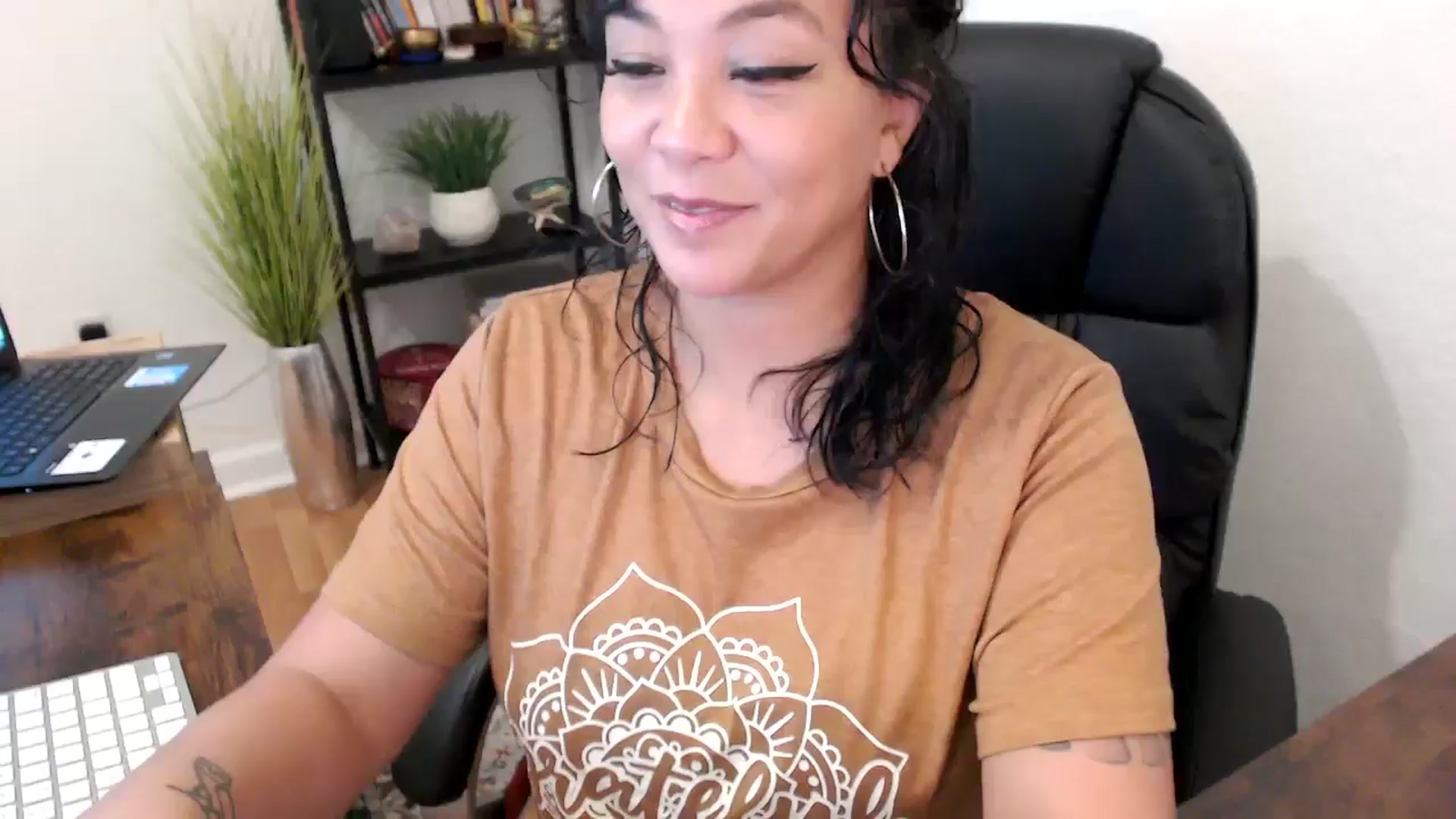 Gallery image thumbnail from MickaylaMinx's myfreecams stream on, 10/22/2024, 15:57 image 5 of 20