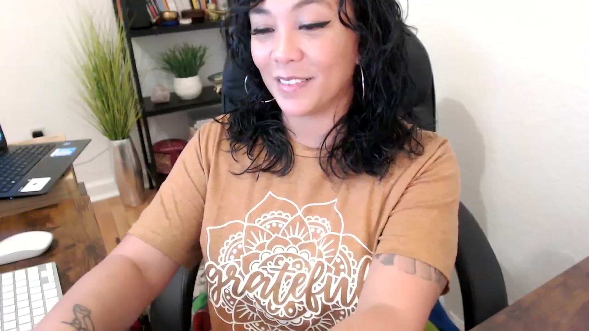 Gallery image thumbnail from MickaylaMinx's myfreecams stream on, 10/22/2024, 16:21 image 4 of 20