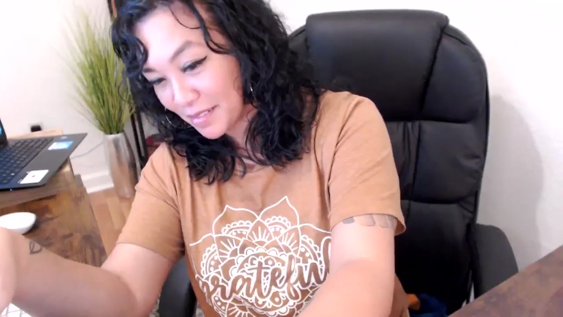Gallery image thumbnail from MickaylaMinx's myfreecams stream on, 10/22/2024, 16:58 image 4 of 20