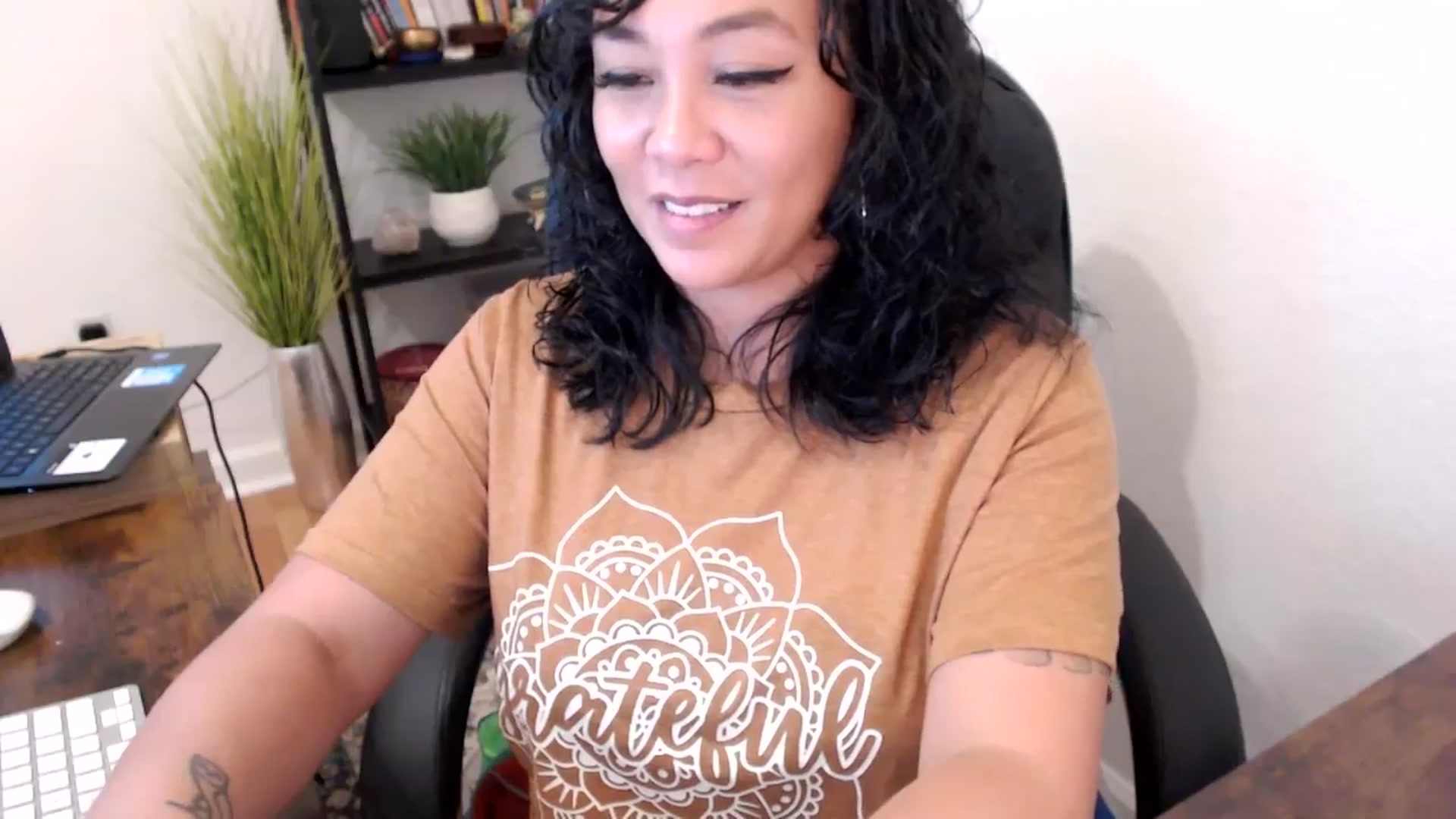 Gallery image thumbnail from MickaylaMinx's myfreecams stream on, 10/22/2024, 16:58 image 19 of 20